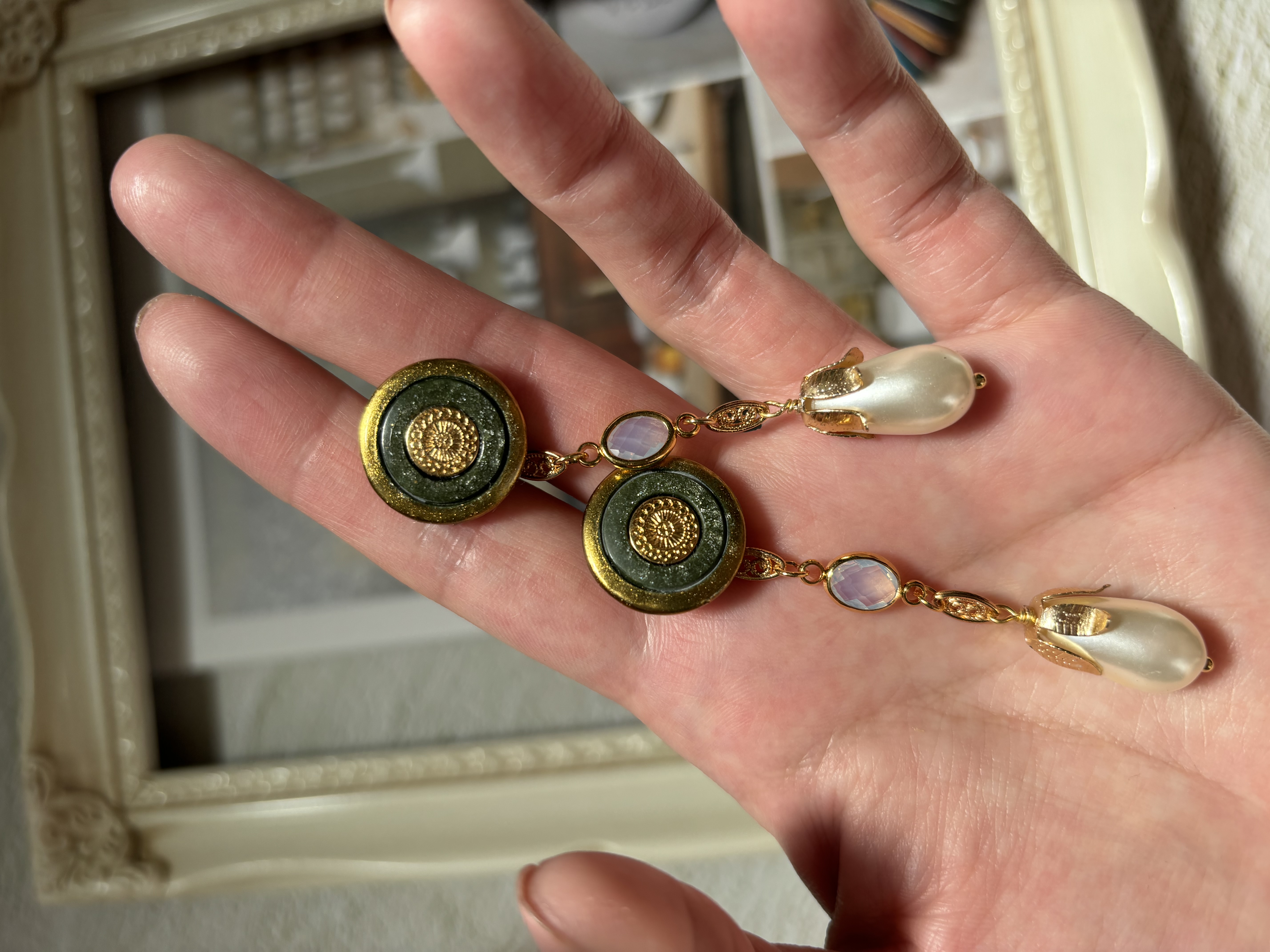 【20】明日発売のアクセサリーと美容