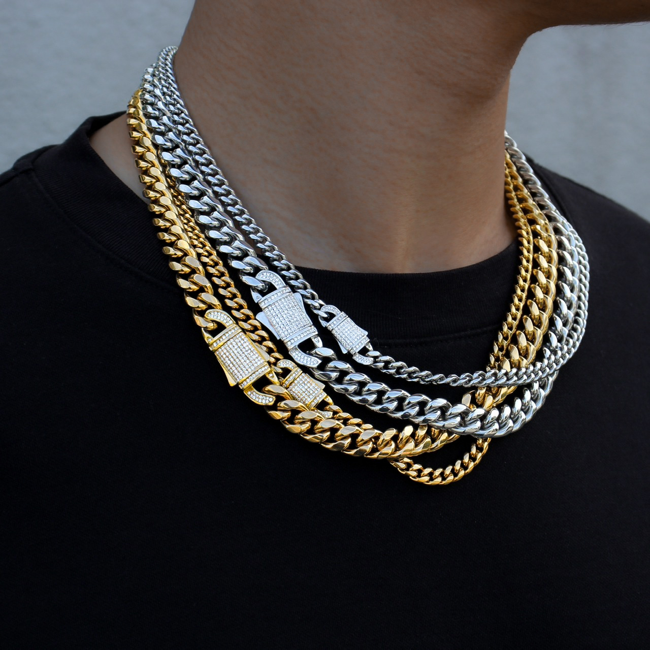 程よいボリュームが重厚感を与える-Lux Jwel-kihei chain series