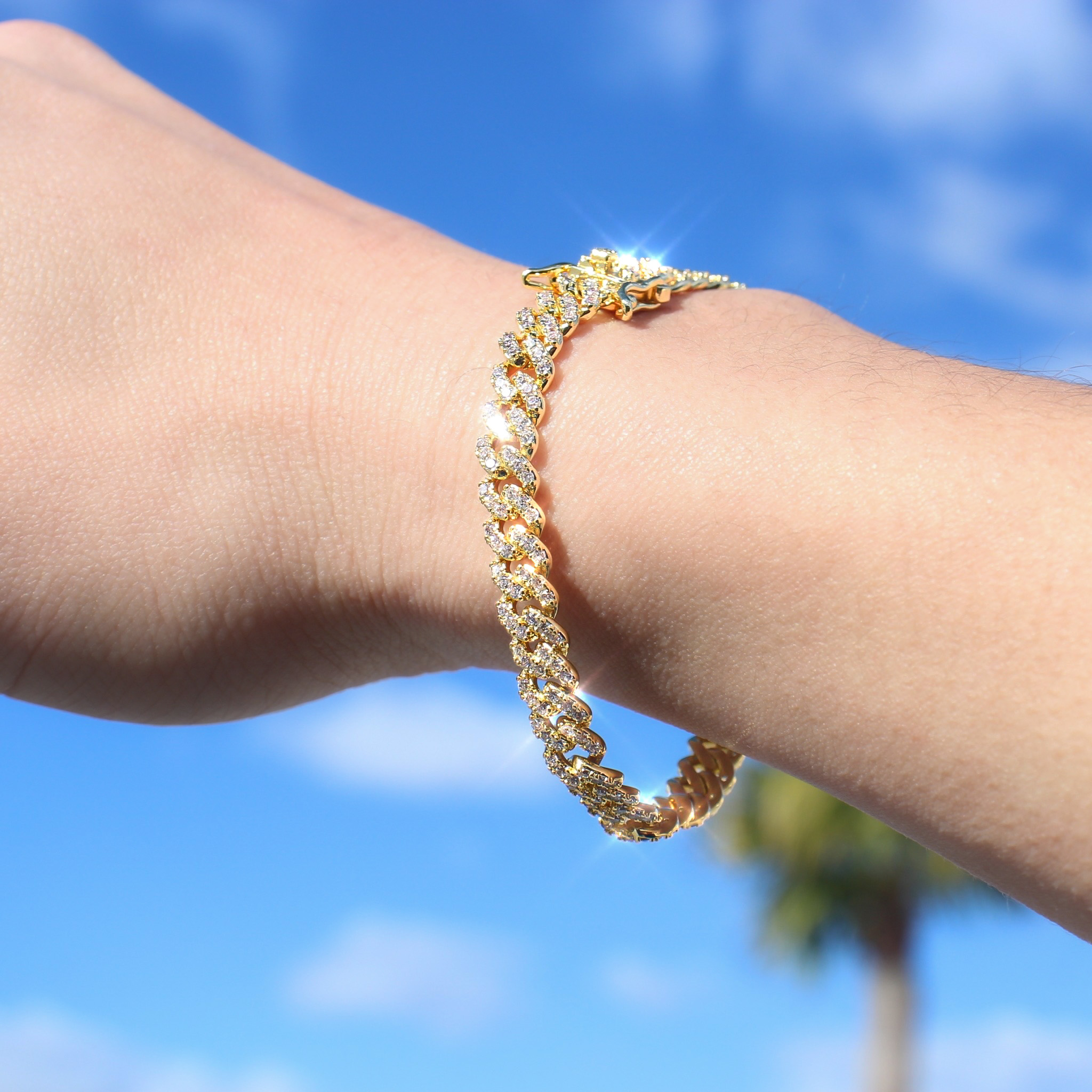 海外で人気の存在感抜群ブレスレット!✨