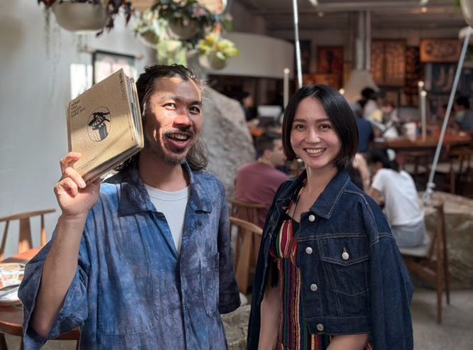 ニューヨークのレストランにて never leatherのコースターが採用されました