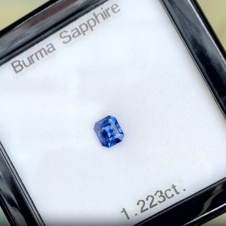 【Vol.20】スタッフの独り言:3名のカッターが携わった青サファイア 1.223ct