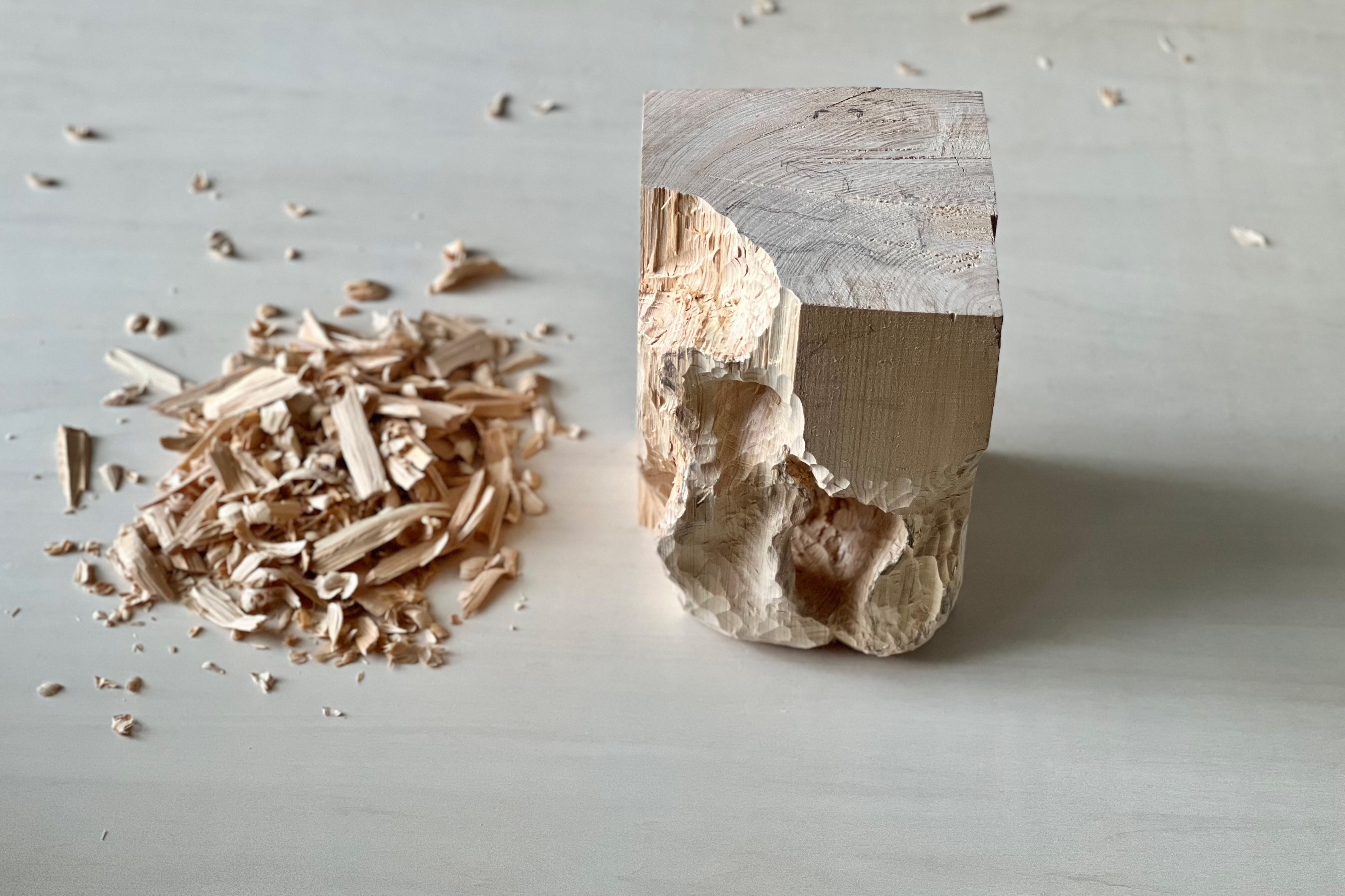 Roughly and boldly, rough shapes are carved