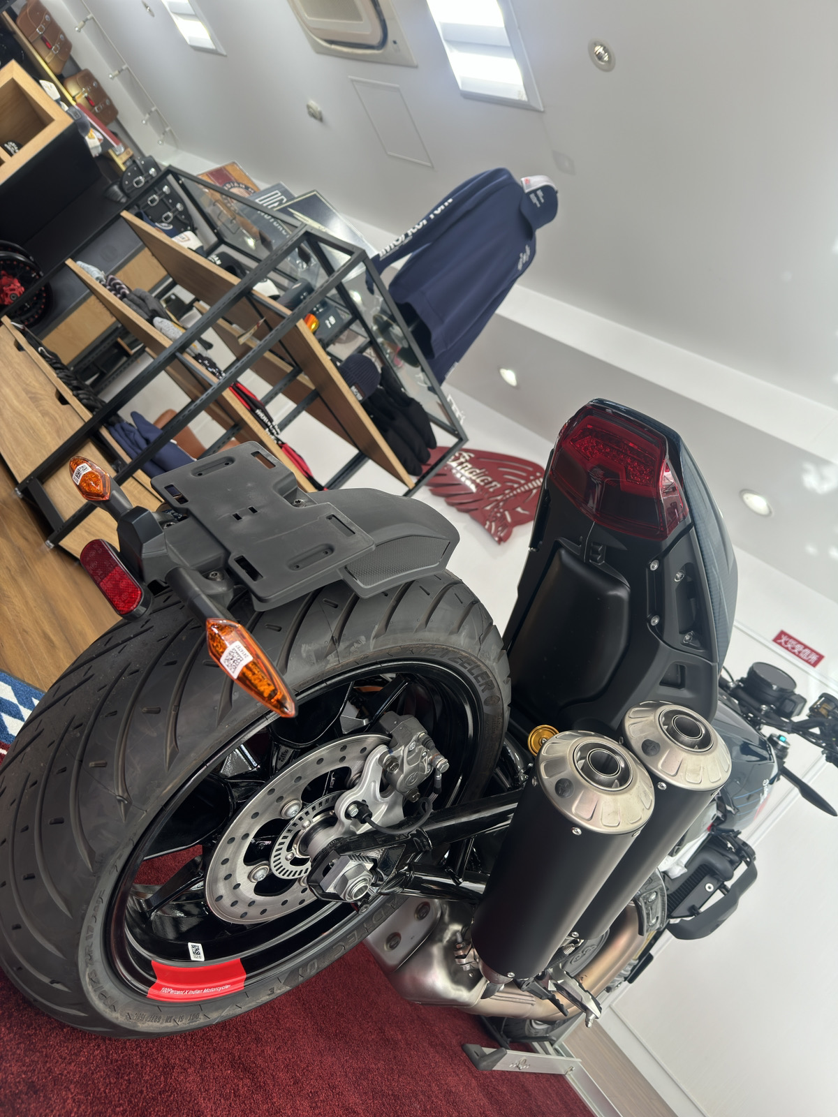 模様替え × INDIAN MOTORCYCLE × 100％
