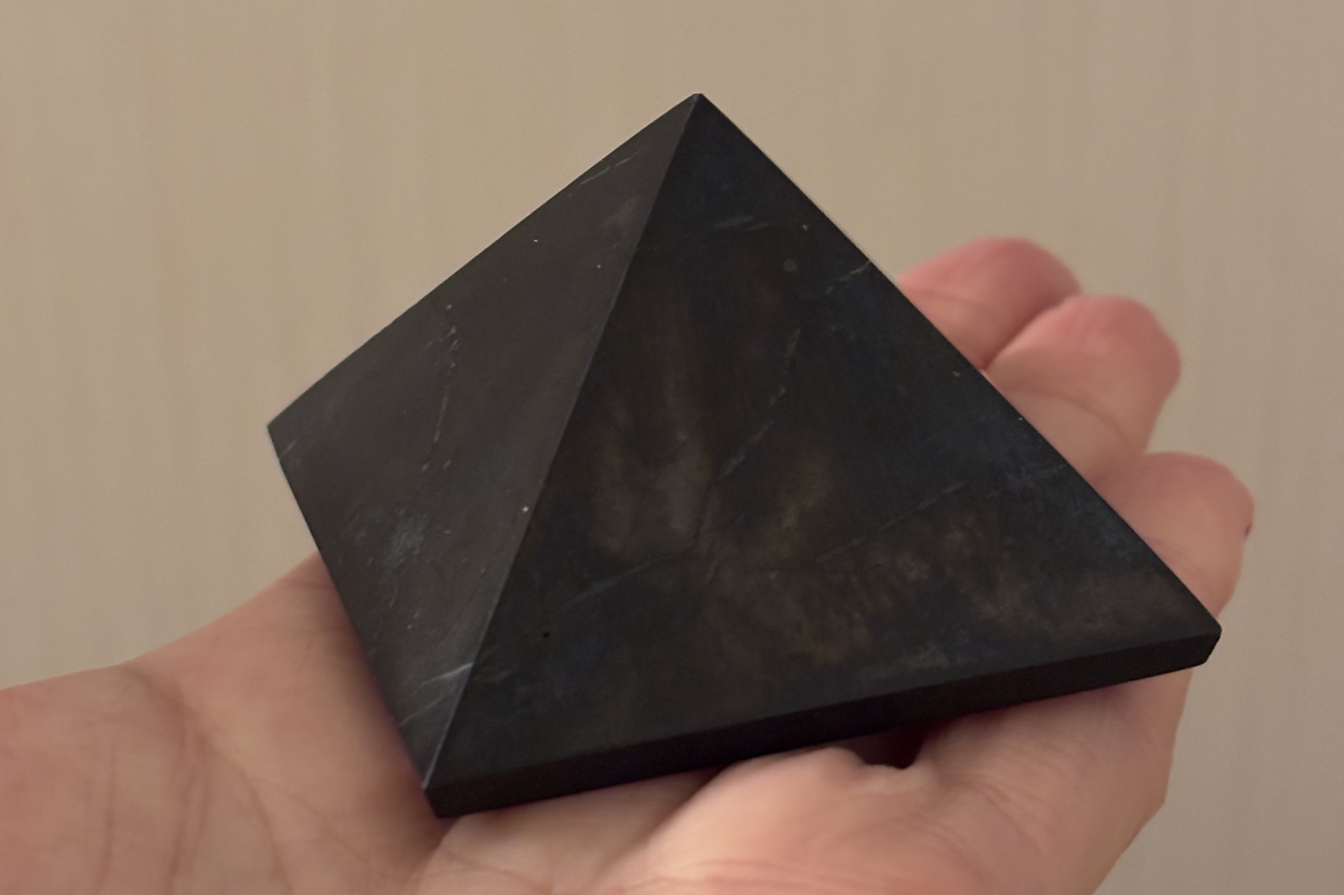 いま注目されてる【シュンガイト】について