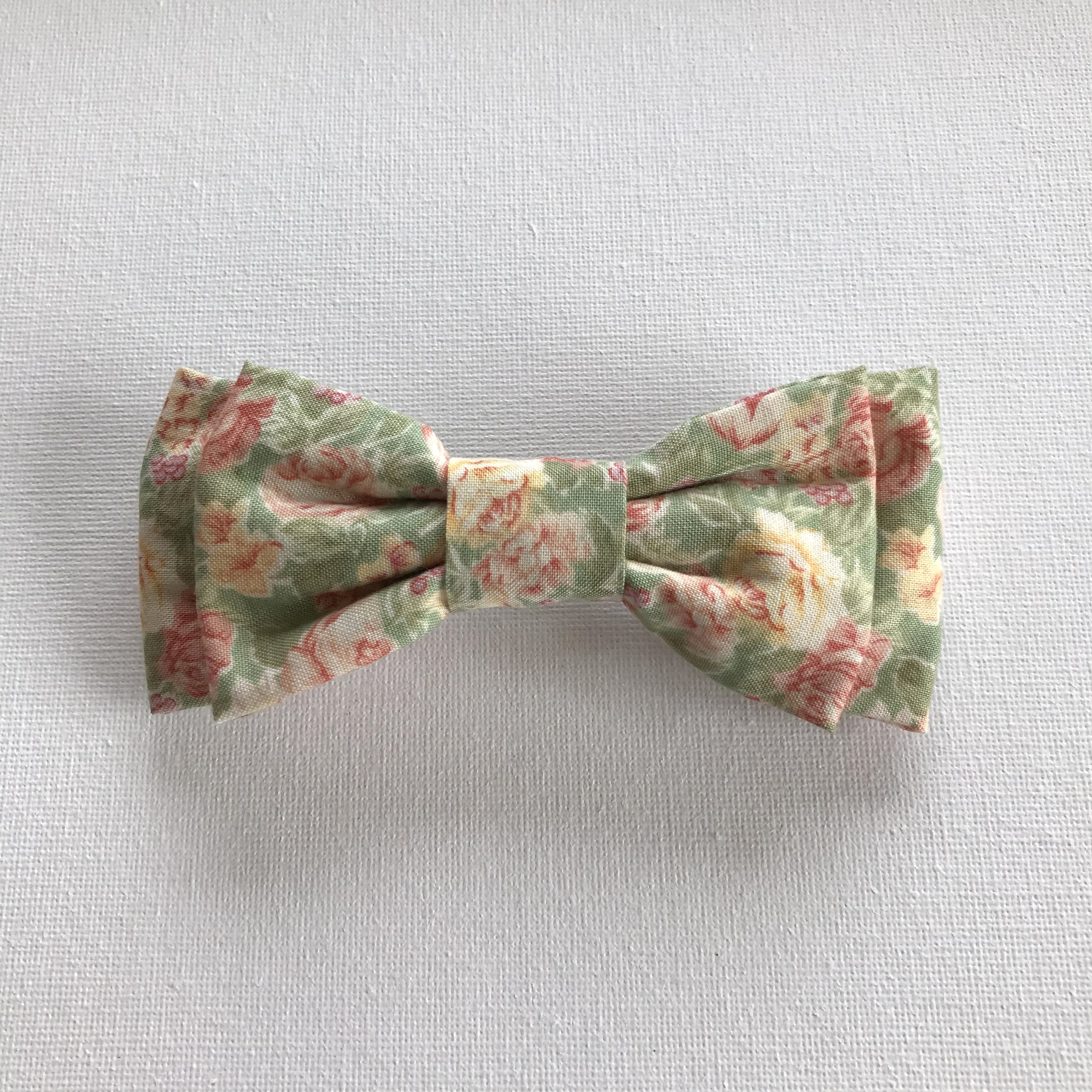 花柄のリボンバレッタ　グリーン【ハンドメイド】