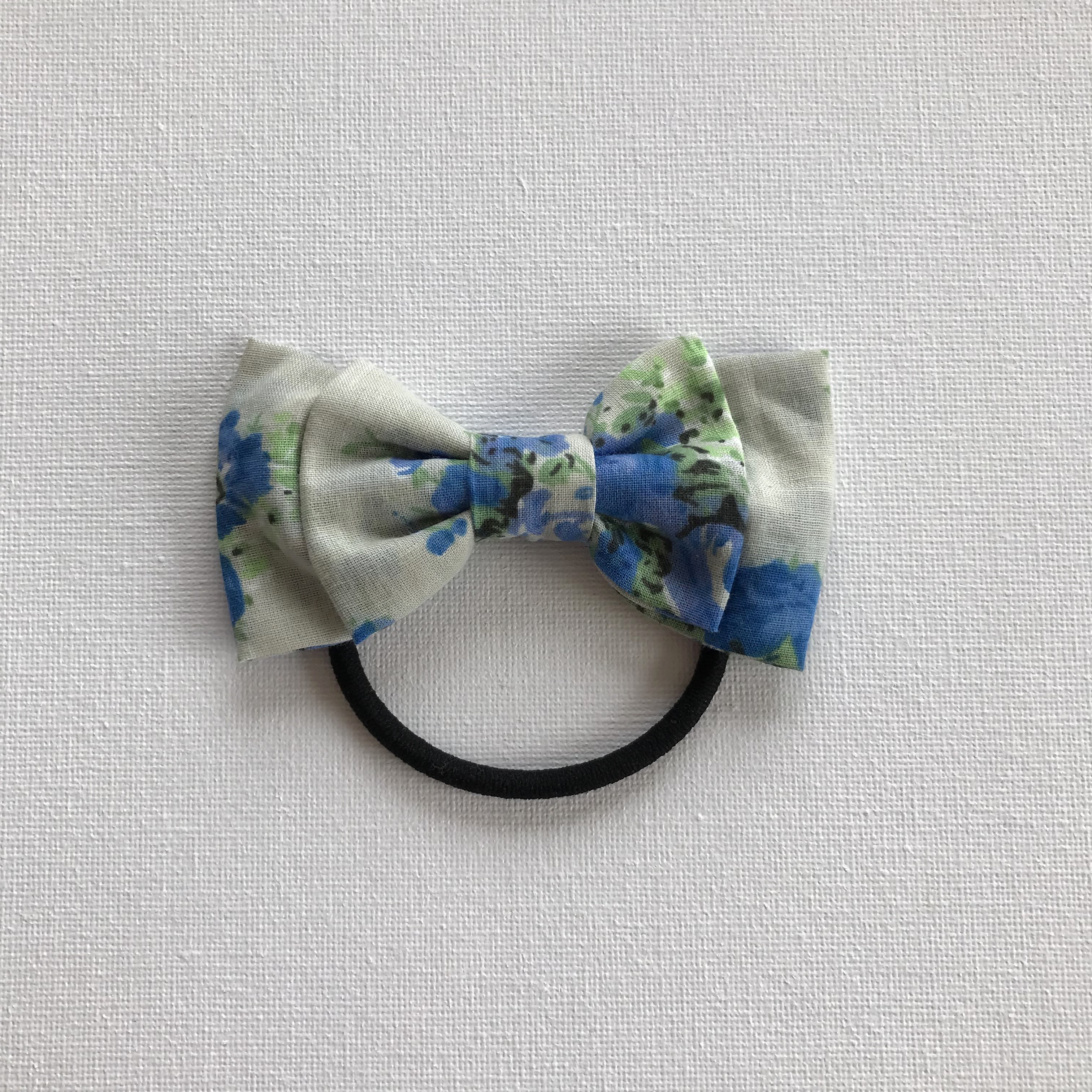 花柄のリボンヘアゴム　ブルー【ハンドメイド】