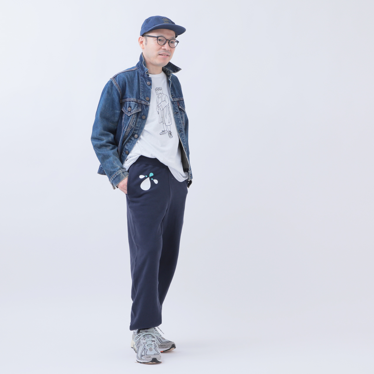 スウェットパンツ ネイビースタイリング