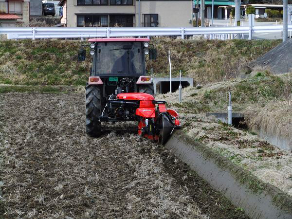 田仕事のご紹介 〜春一番の田仕事です〜