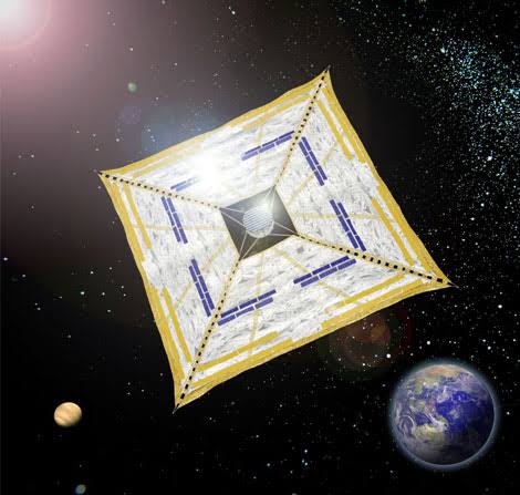 【世界宇宙飛行の日！最新の人工衛星用ソーラーパネルは布！？】