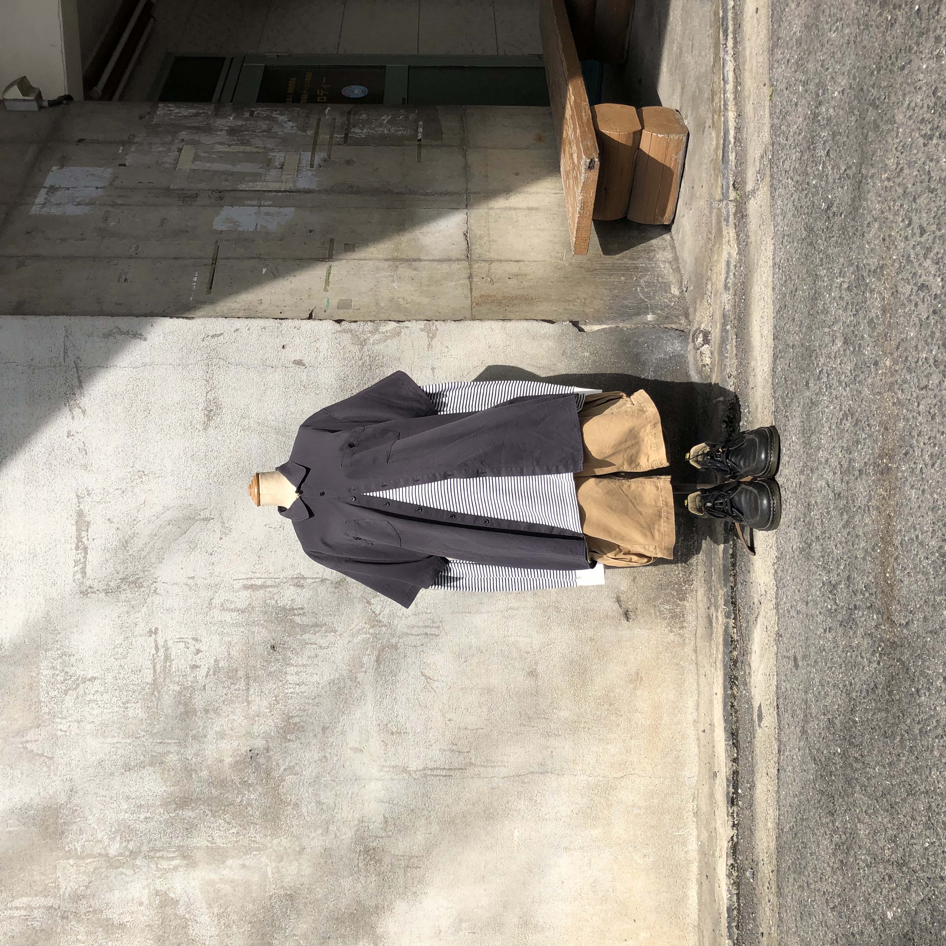 LOOK 2