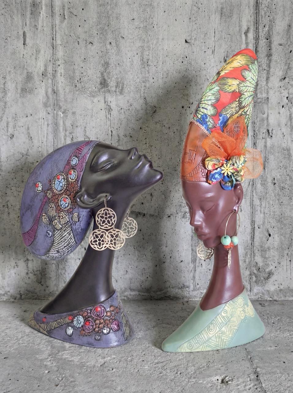 【New Arrival】ドレッサーを芸術に変える、アフリカン・レディの造形美。