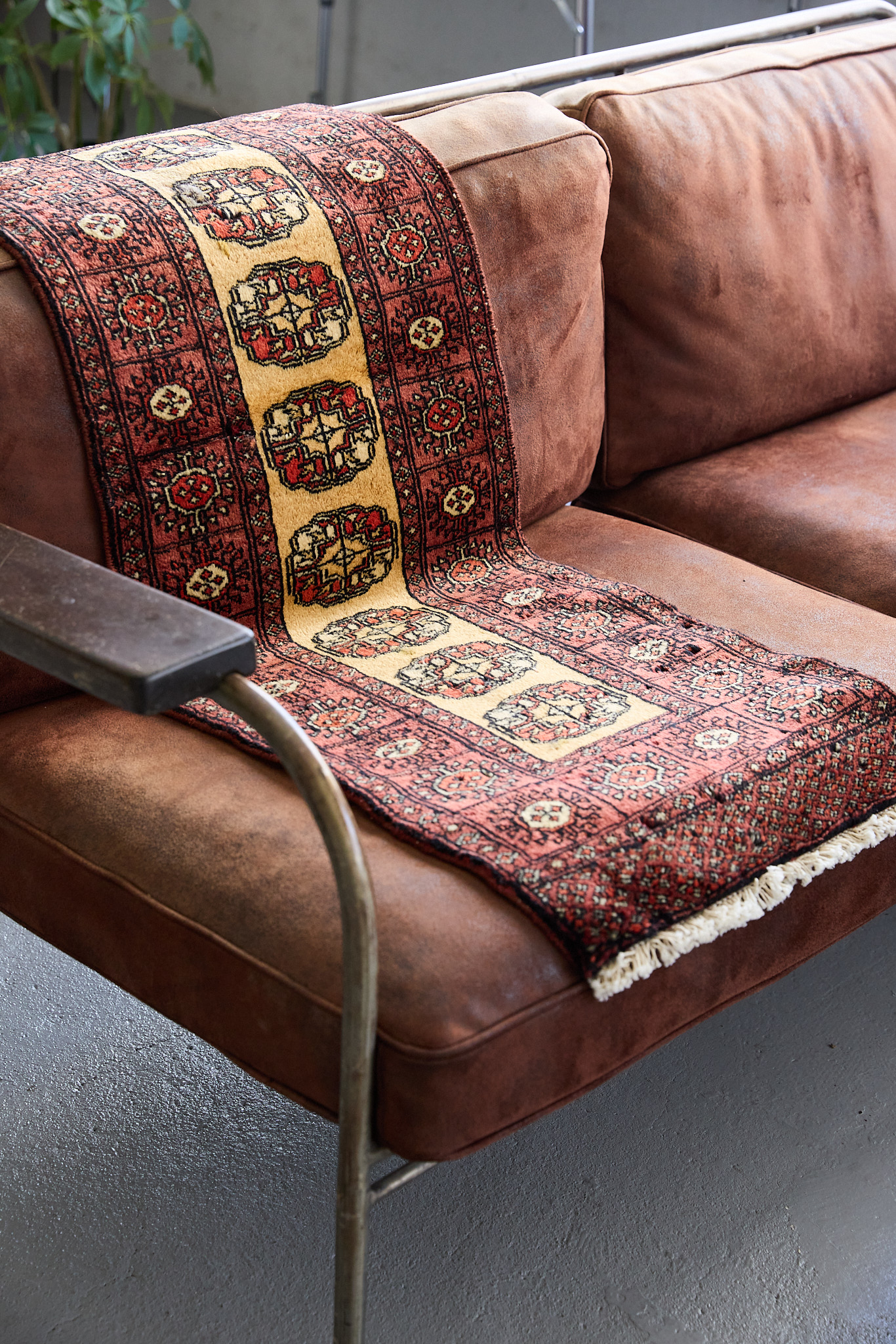 「新入荷」ミニサイズ、ランナーラグのご紹介。使い方いろいろ。