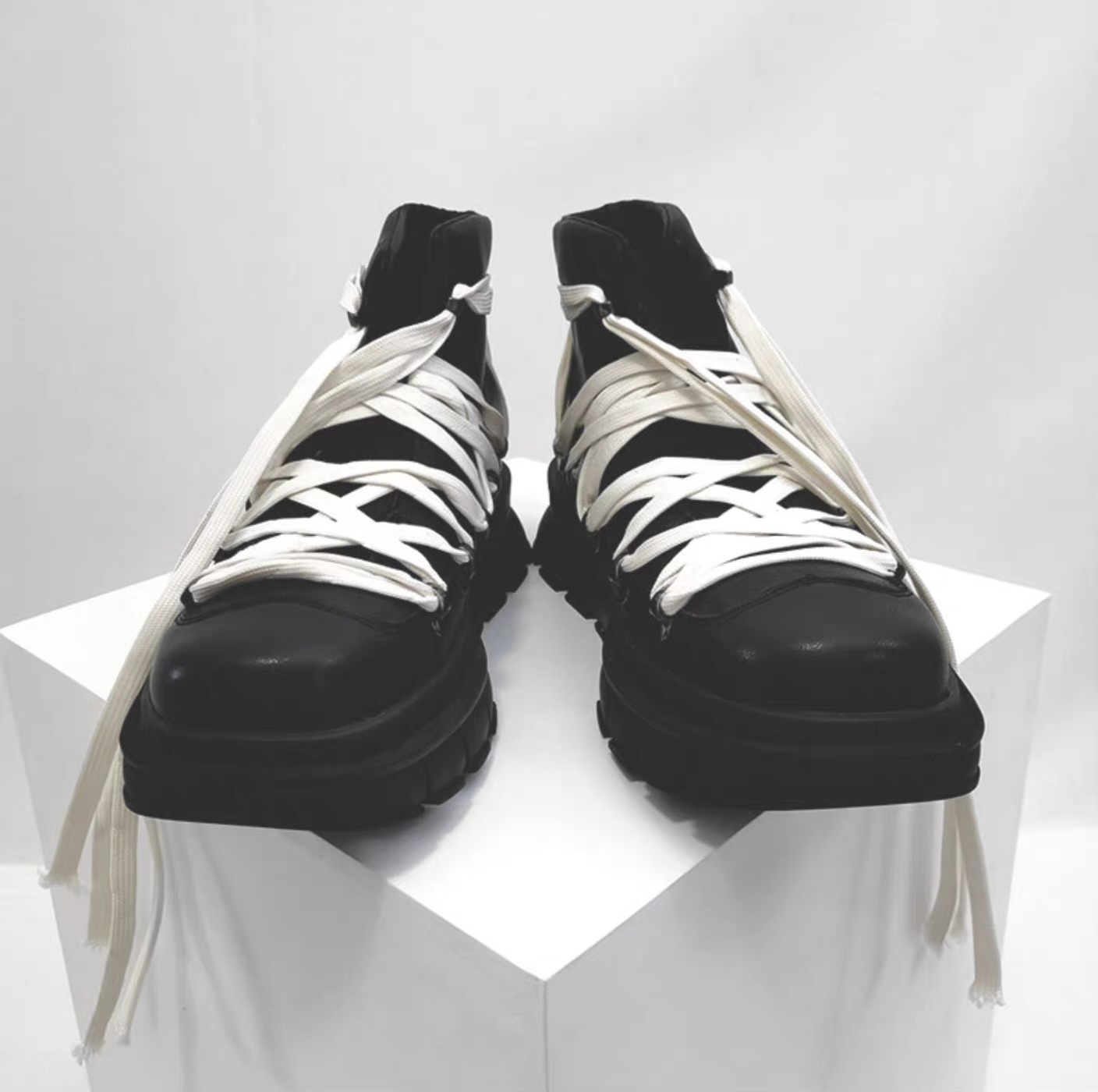 👟シューズ展開開始🔥トータルコーディネートを完成させよう！