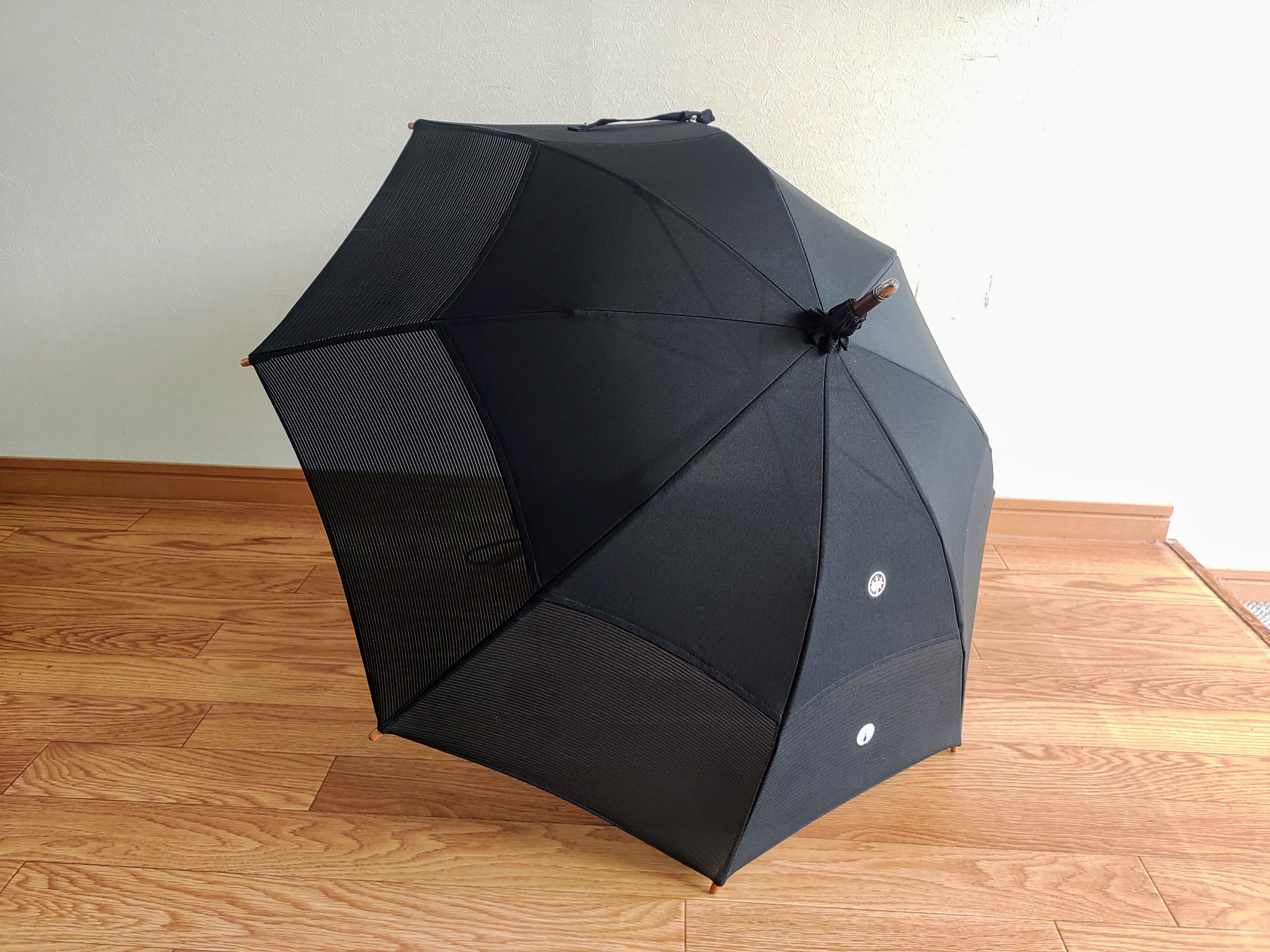 黒留袖と絽の日傘