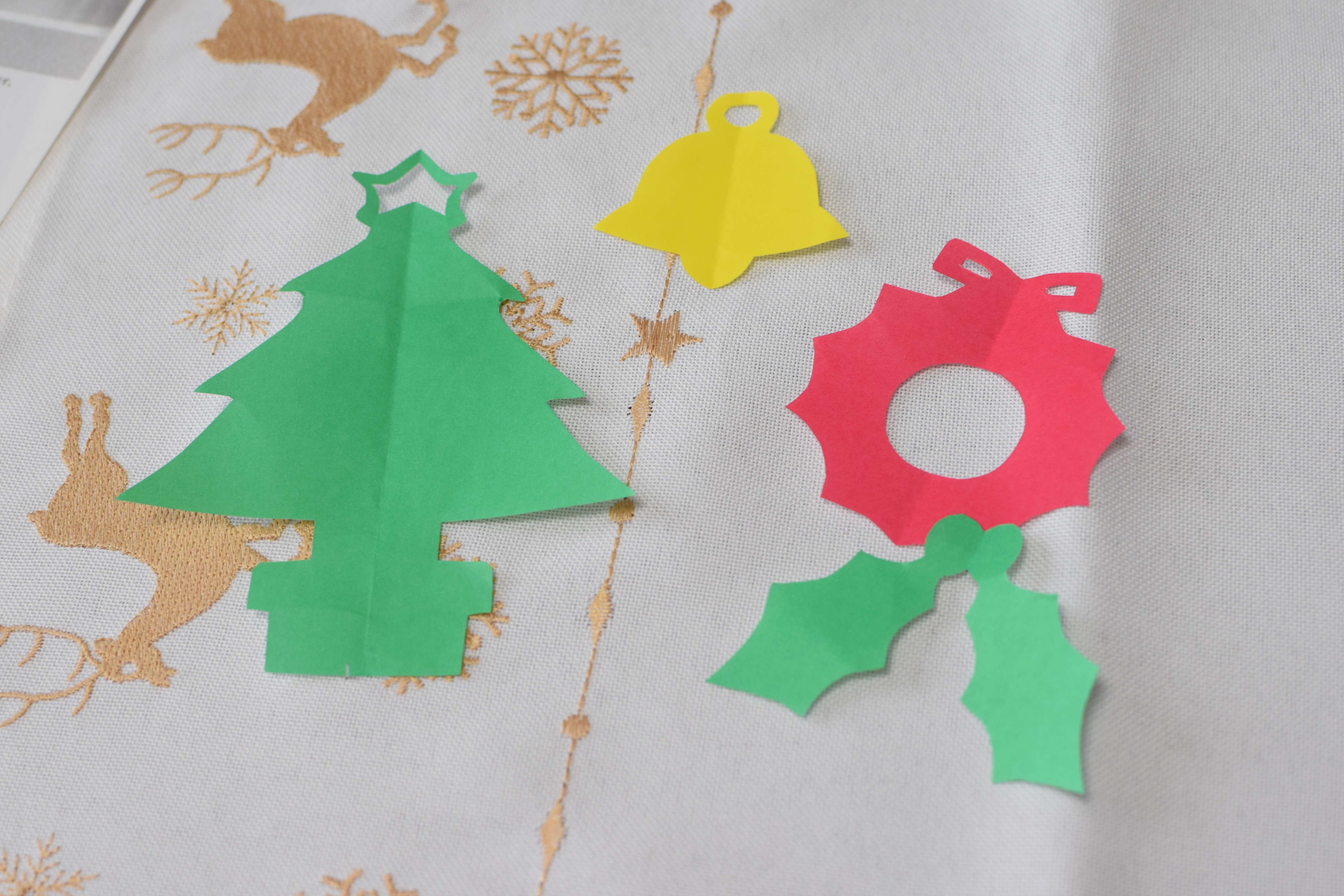 何でも手作り隊⑨　クリスマスの切り紙