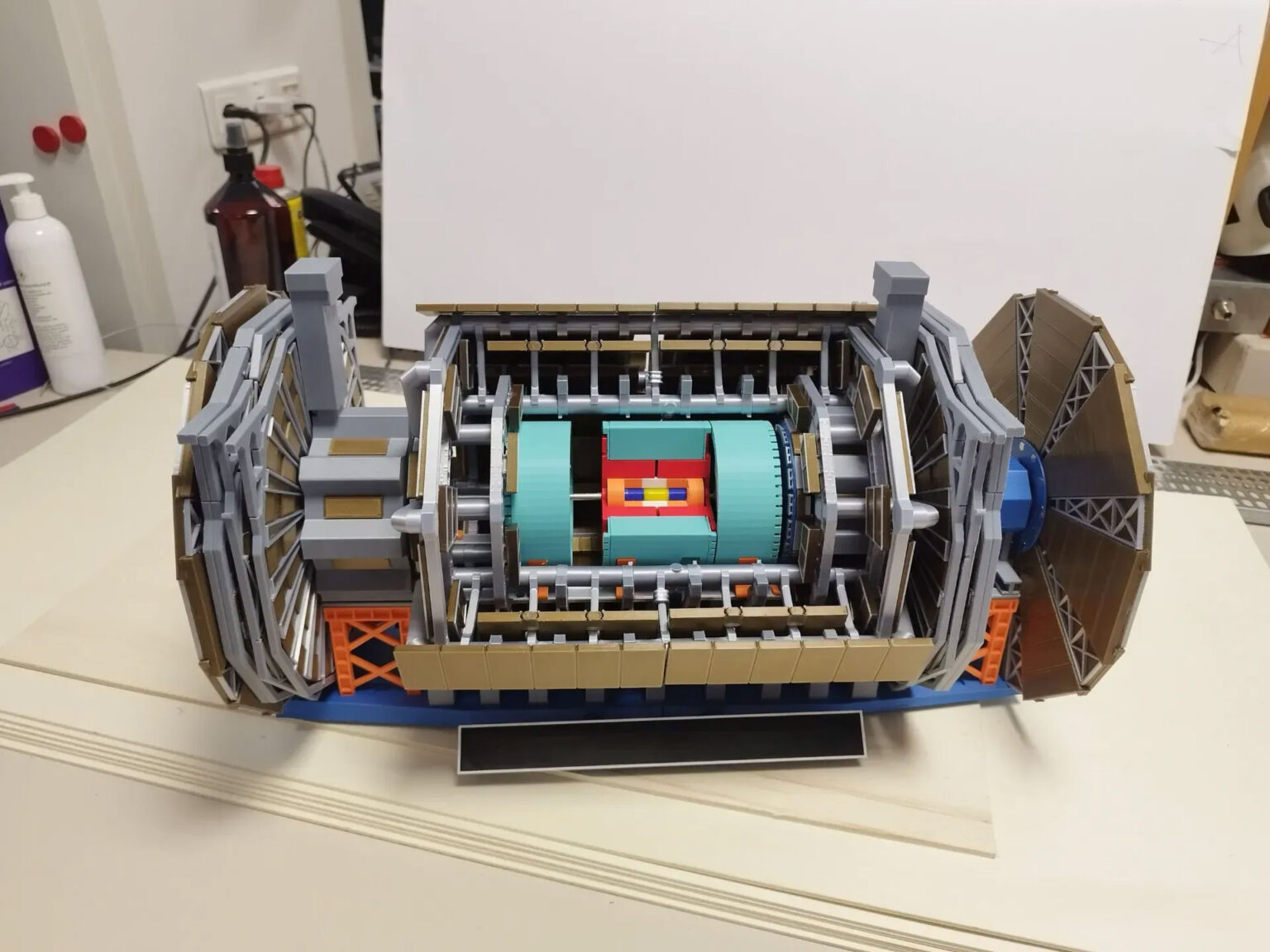 ATLAS実験装置の3Dプリント用モデルを公開