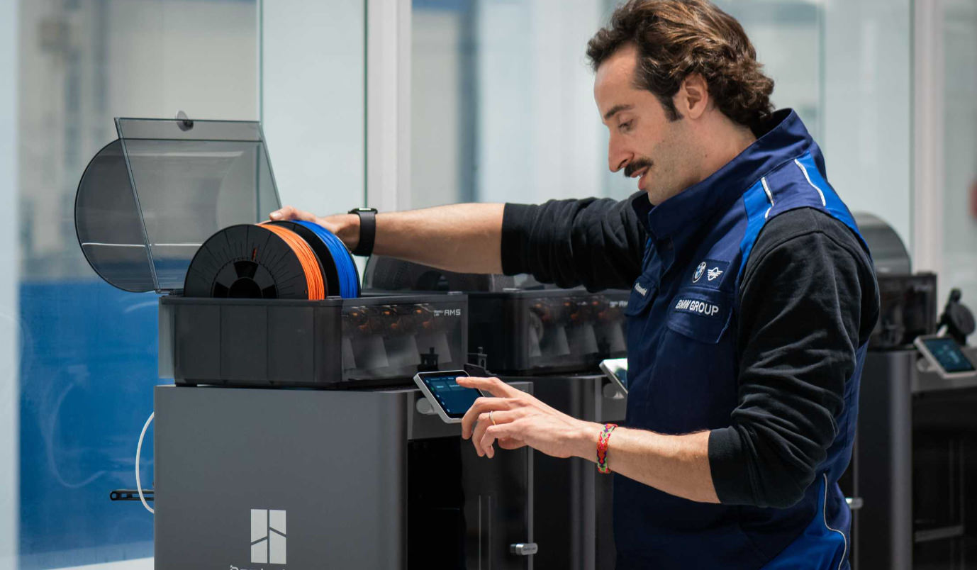 BMWが3Dプリント廃材を再資源化