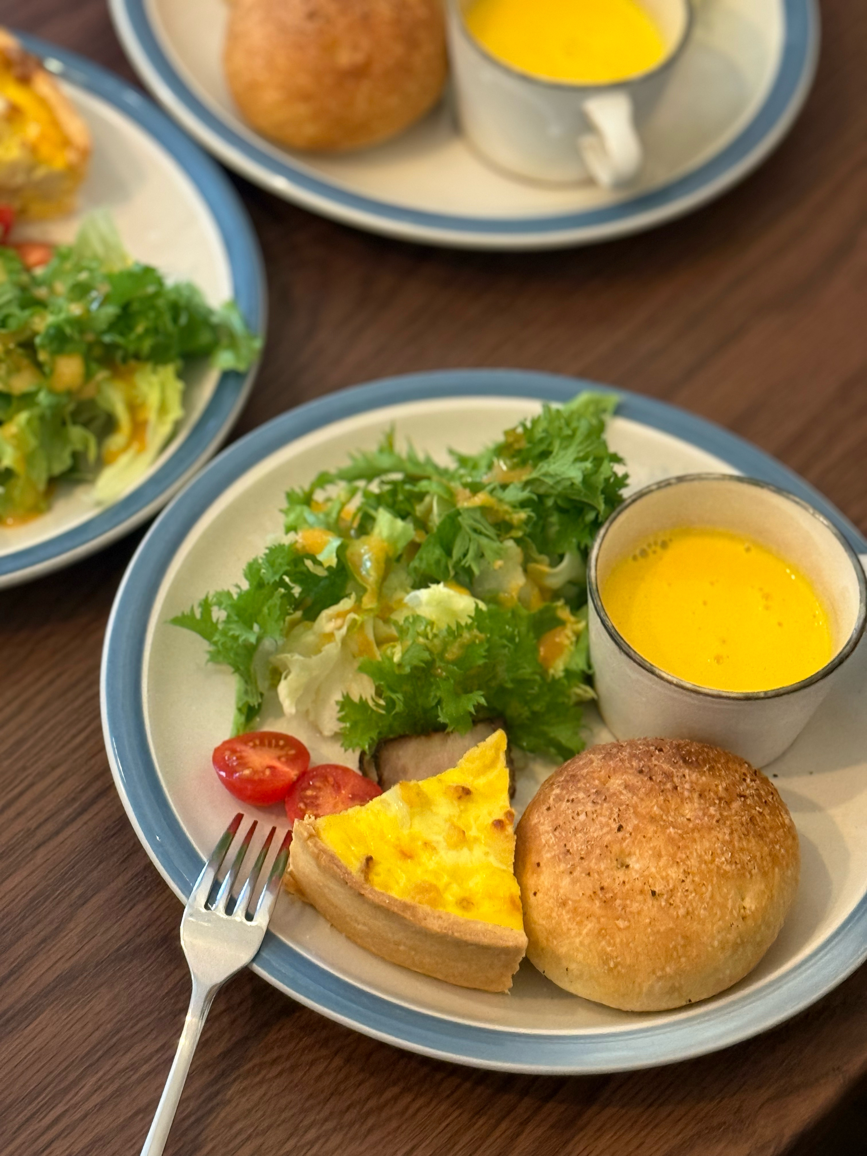 ご近所cafeでランチと納品