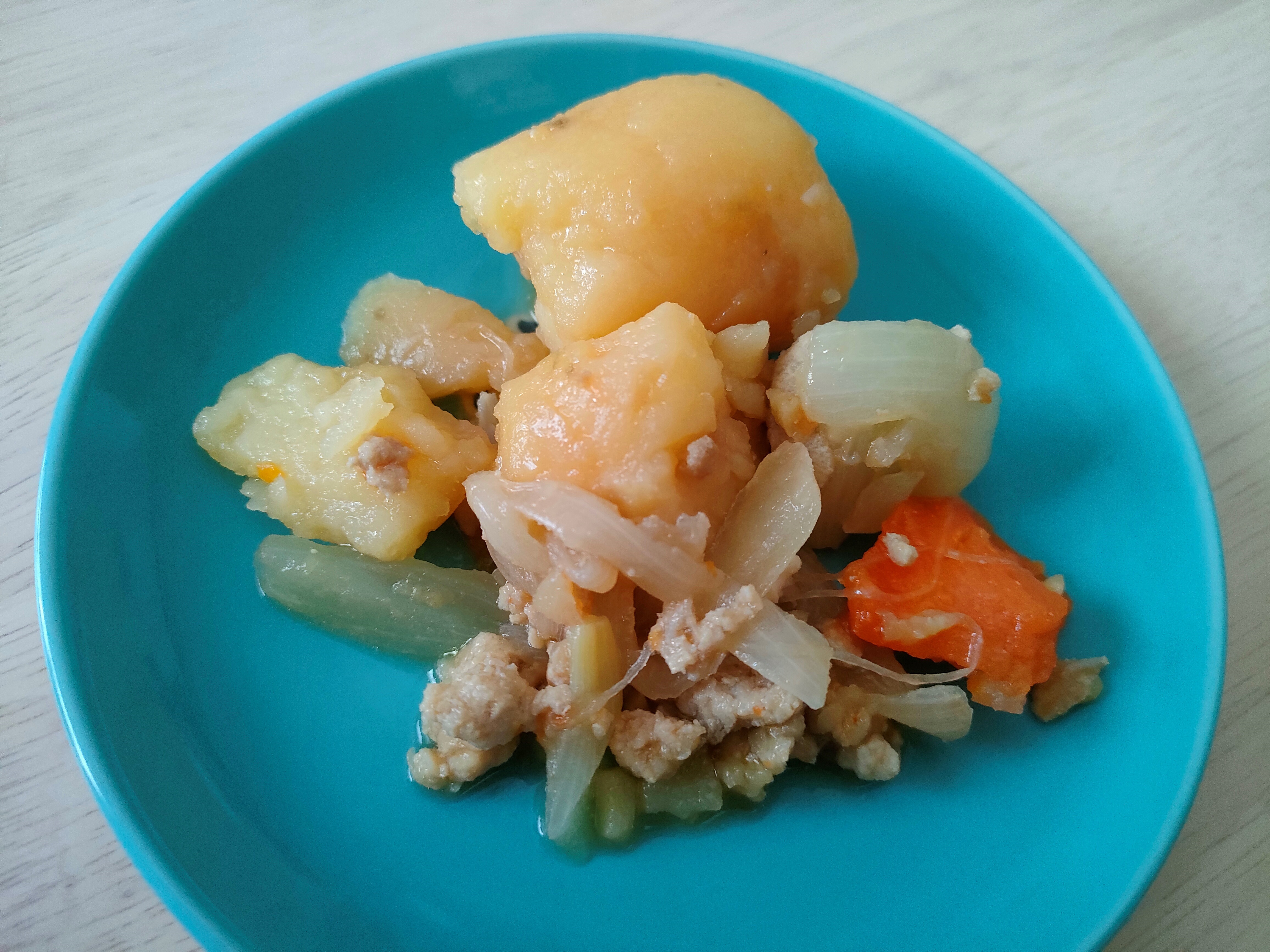 【簡単おだし】鯛の白だしで作る「肉じゃが」