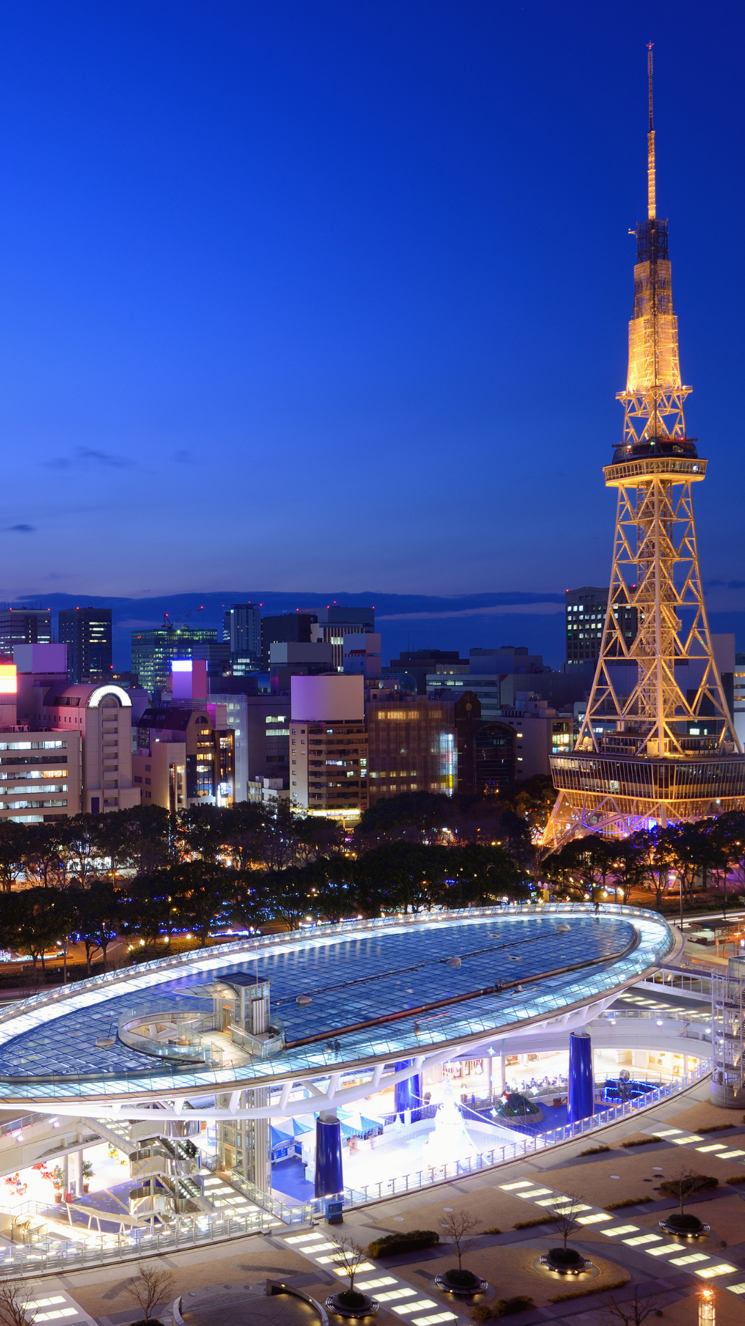 夜22時まで営業