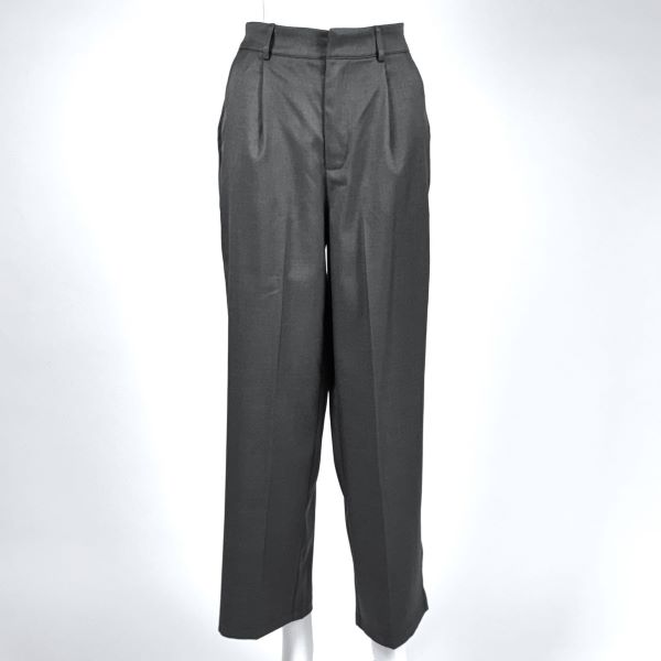 9月24日発売!新商品のご紹介③『タックワイドスラックスパンツ』