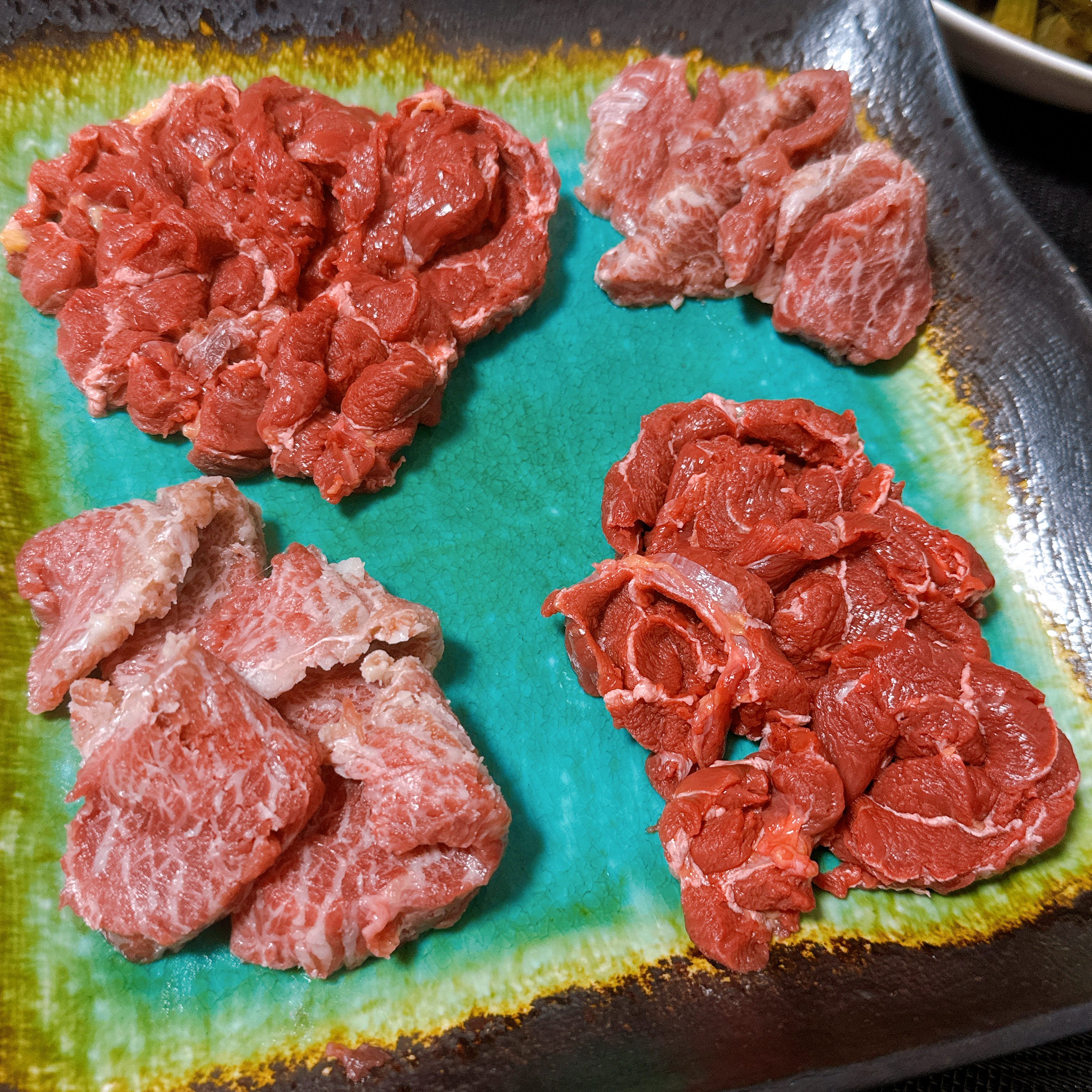 馬刺しと山菜で春の晩酌