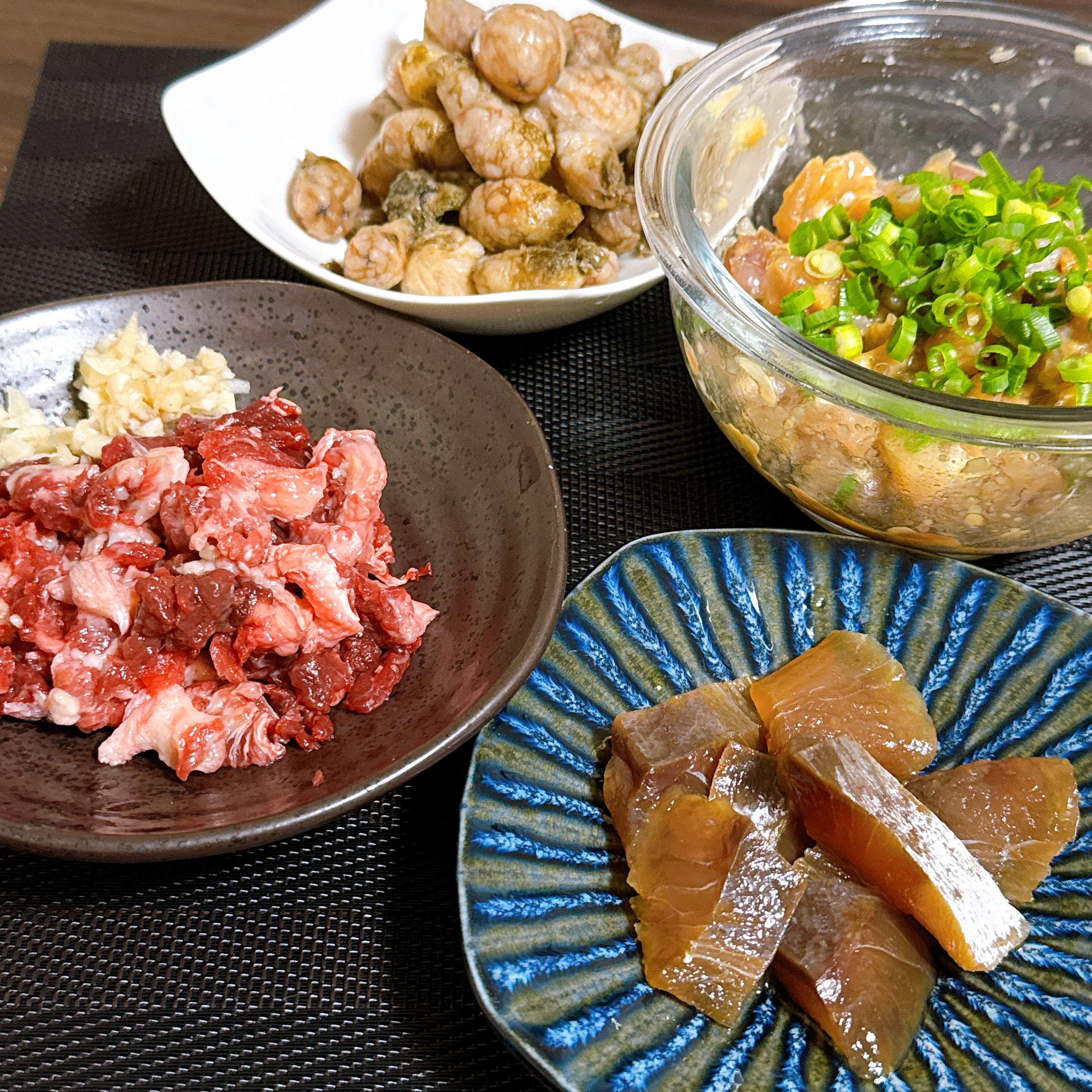 今日は4品で晩酌。