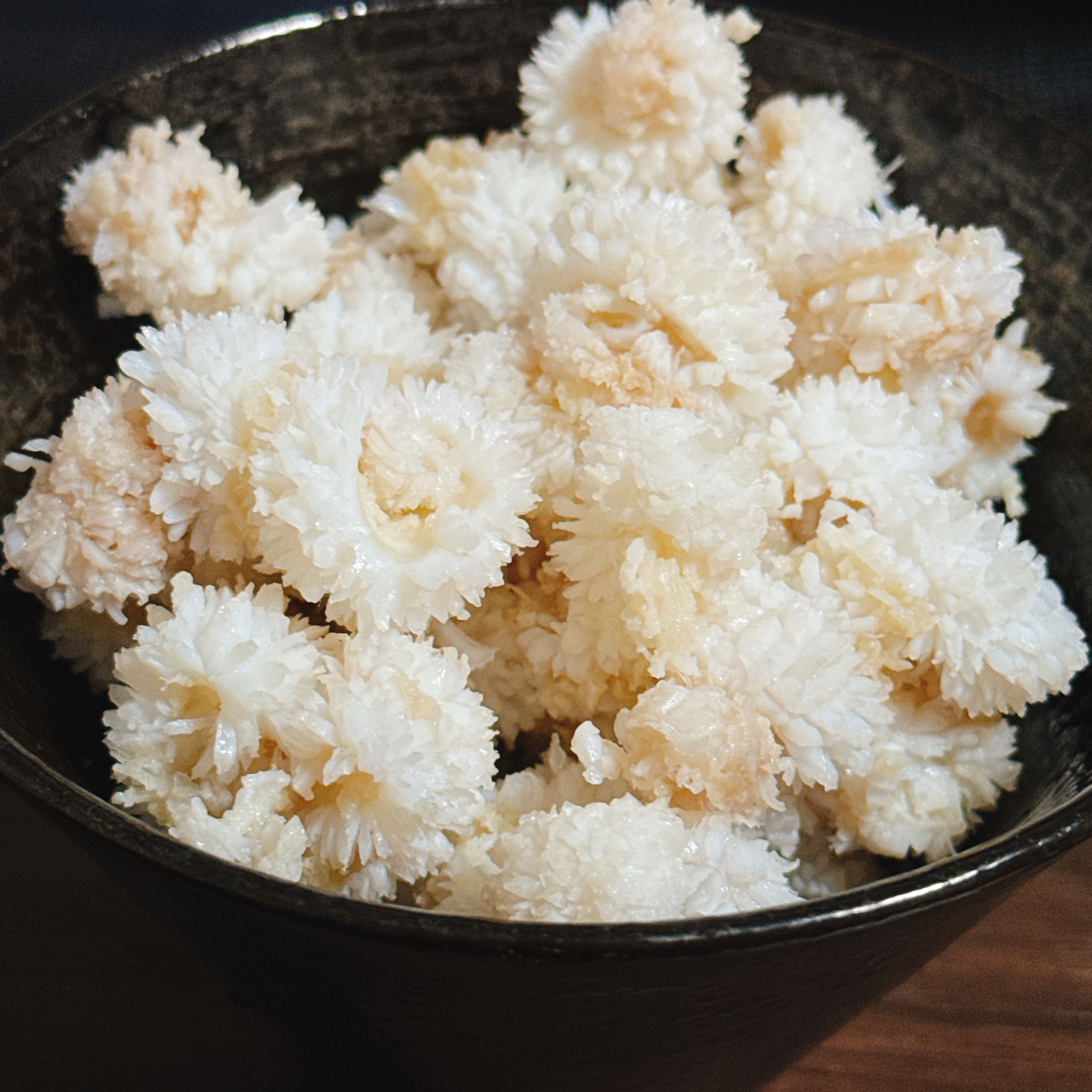 牛ウルテ刺しをポン酢で実食。ゴリゴリ食感がたまらない家飲みおつまみ