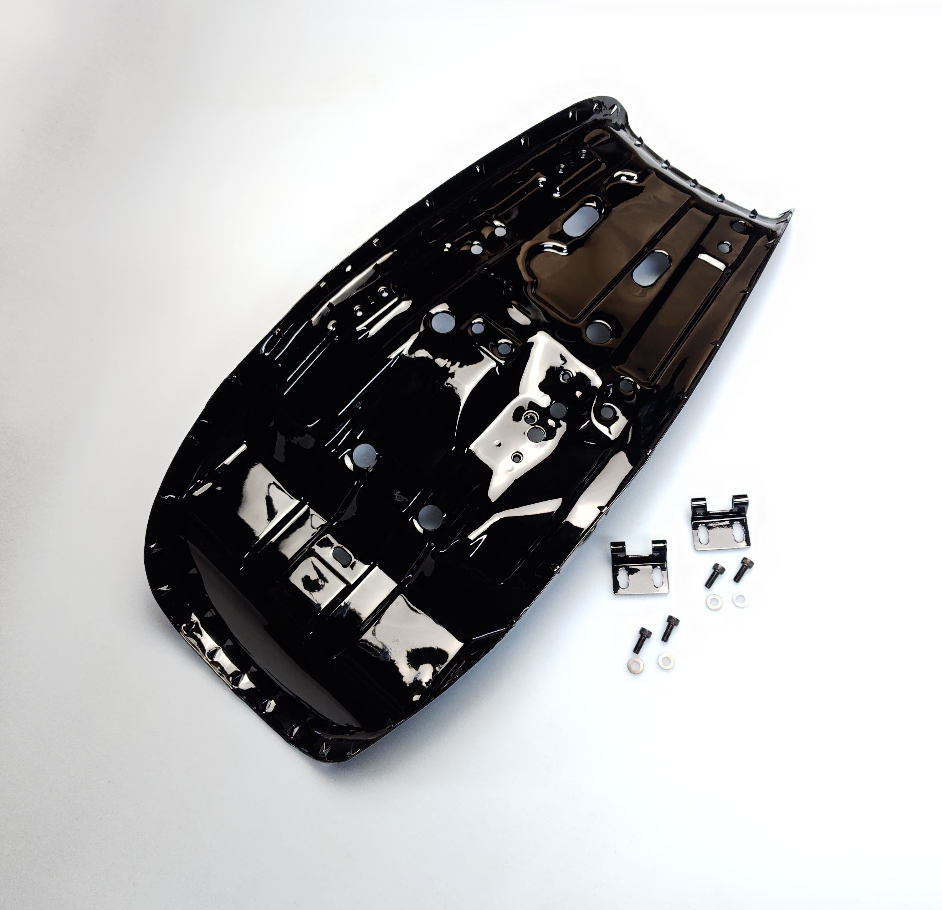 '25Model Z1Z2Tsuyaseat　glossblackBASE