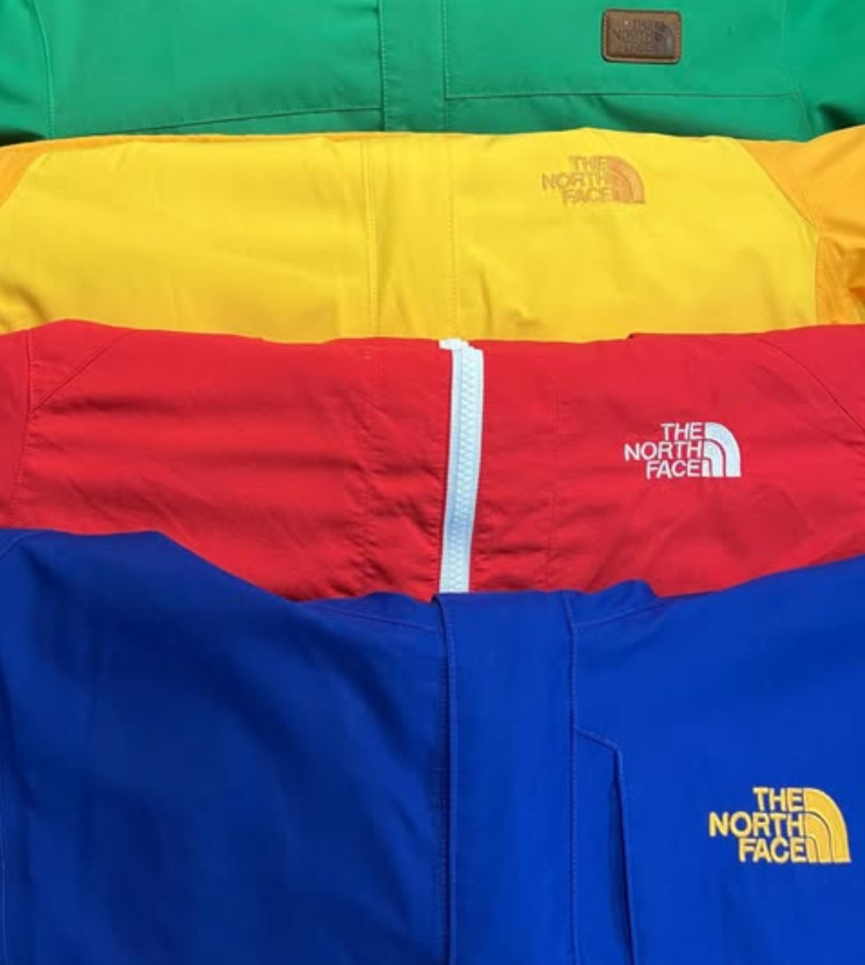 マウンテンパーカーのご紹介