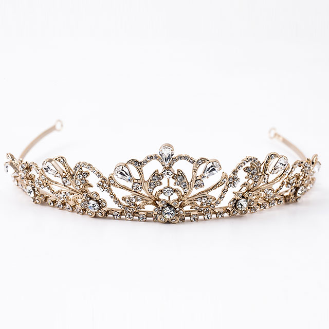 主役の輝きを引き出すティアラ3選👑花嫁姿をもっと美しく