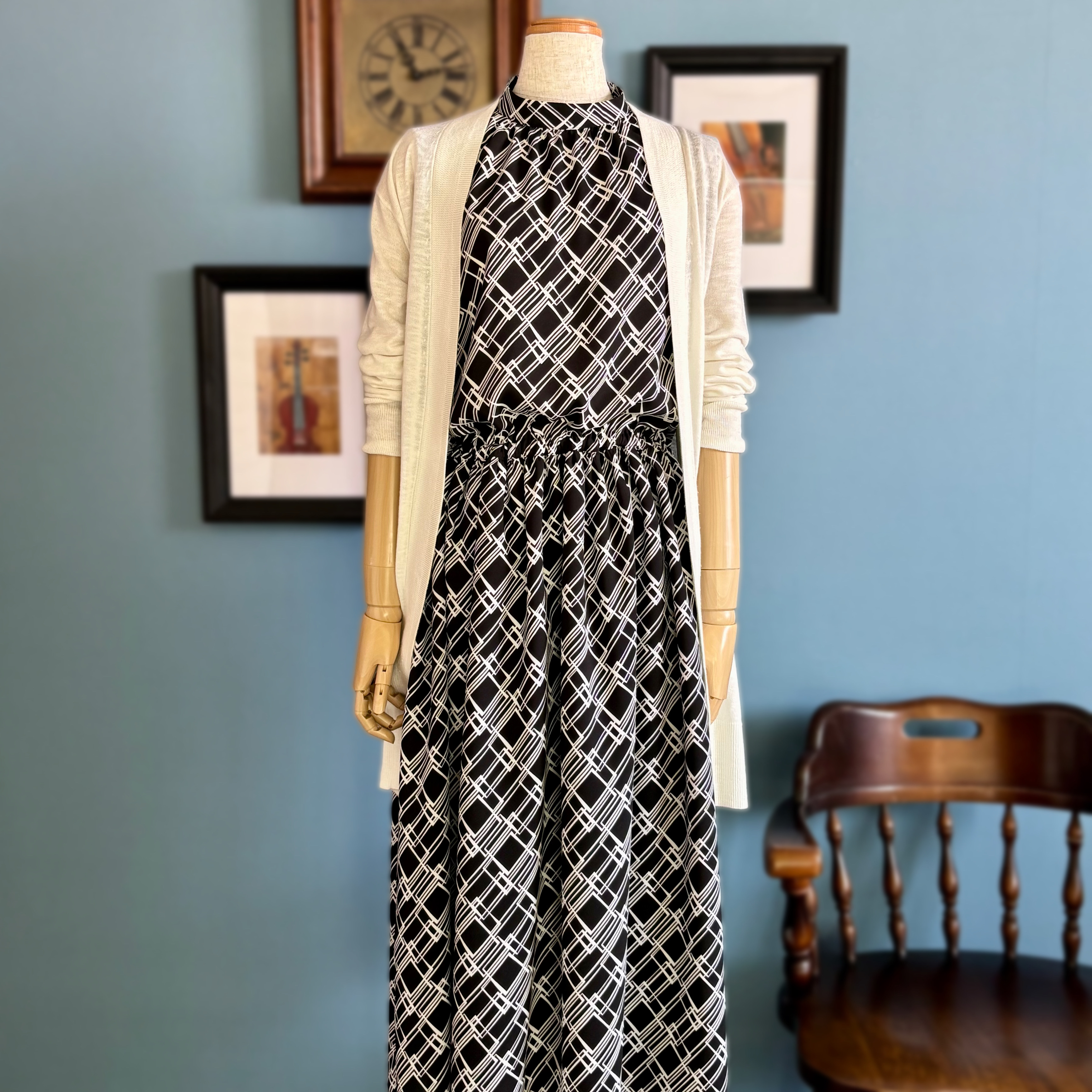 バックサテンアムンゼン③を使ってワンピースを作ってみました