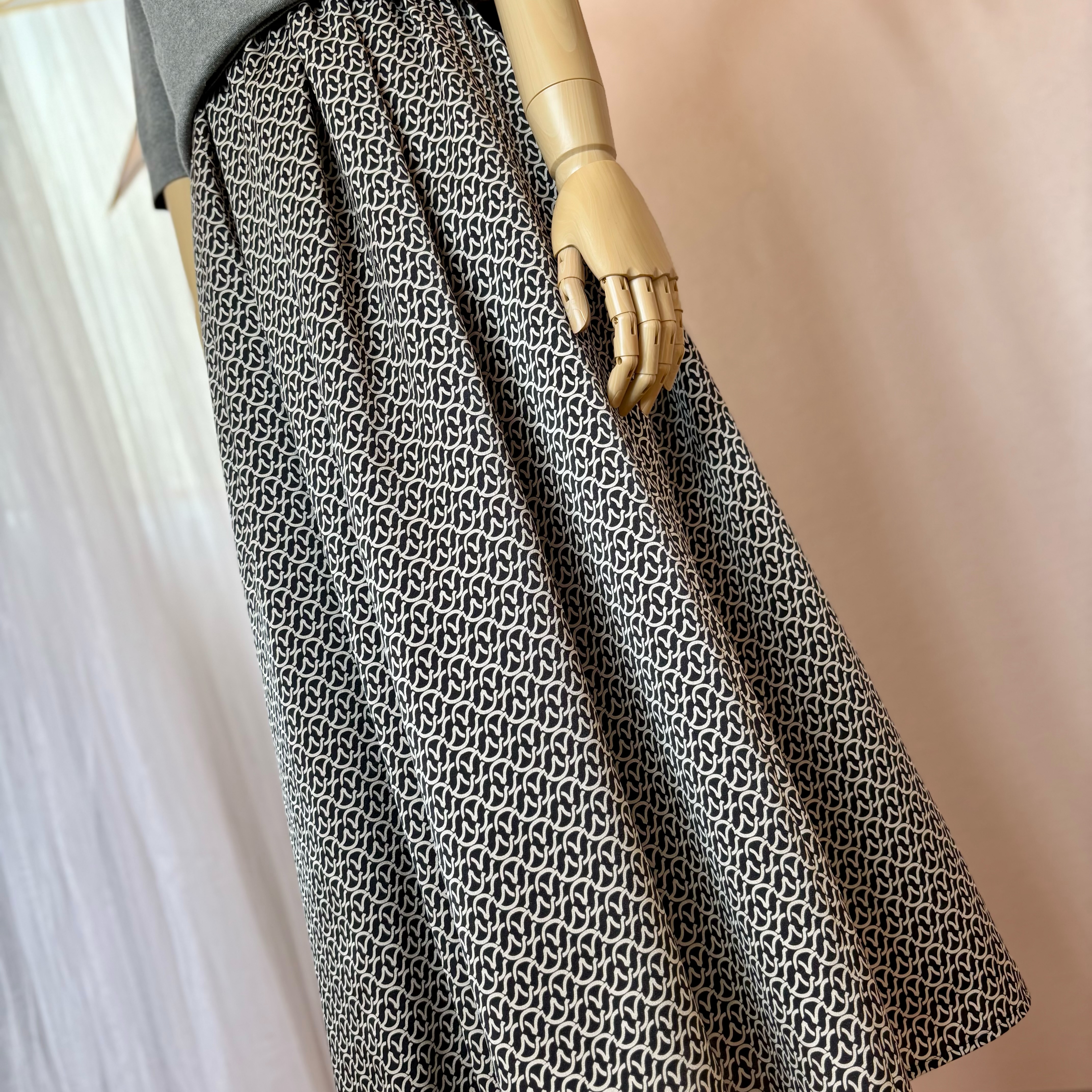 シルデューサテン④を使ってスカートを作ってみました