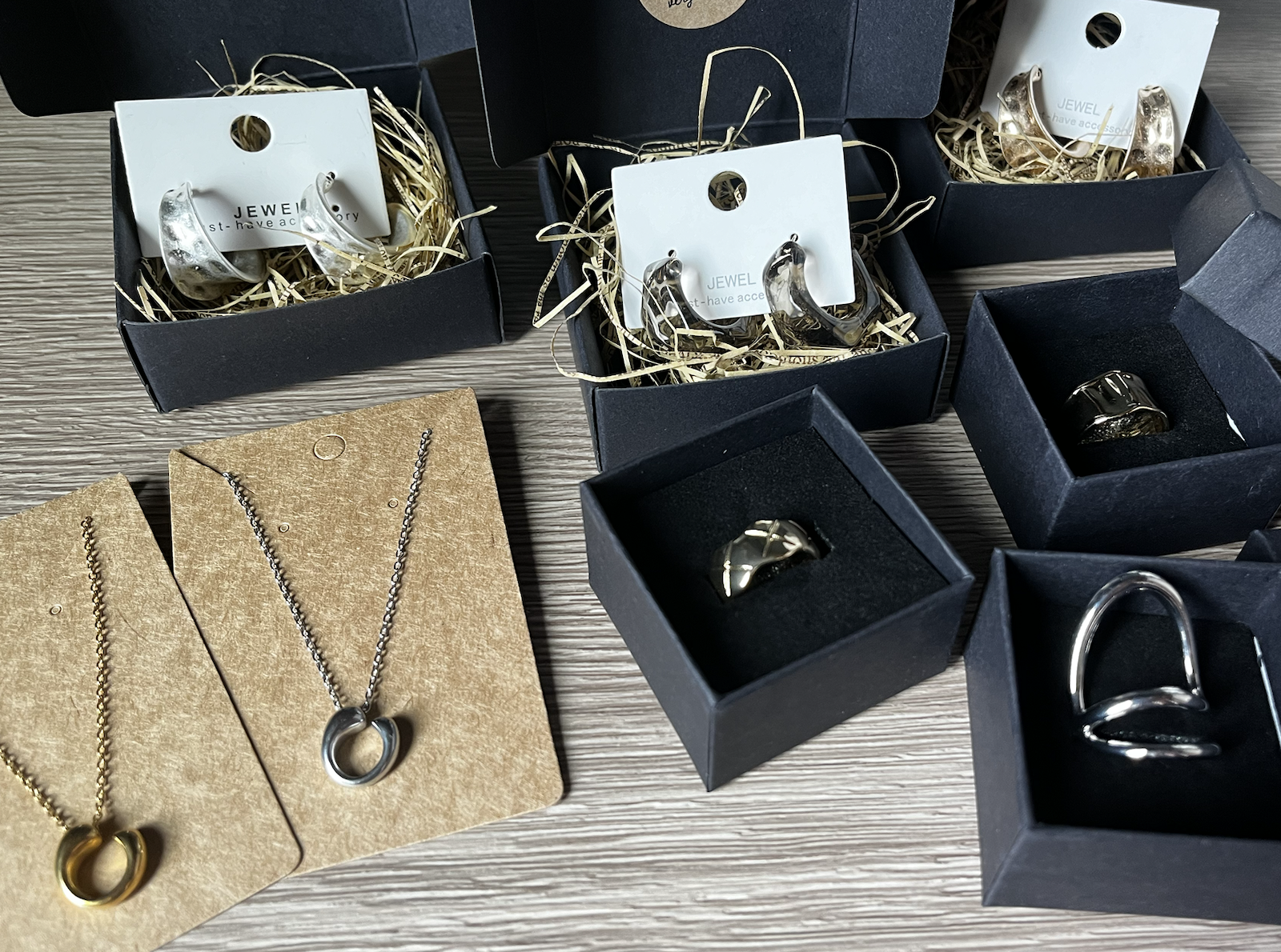 【即納商品のご案内】