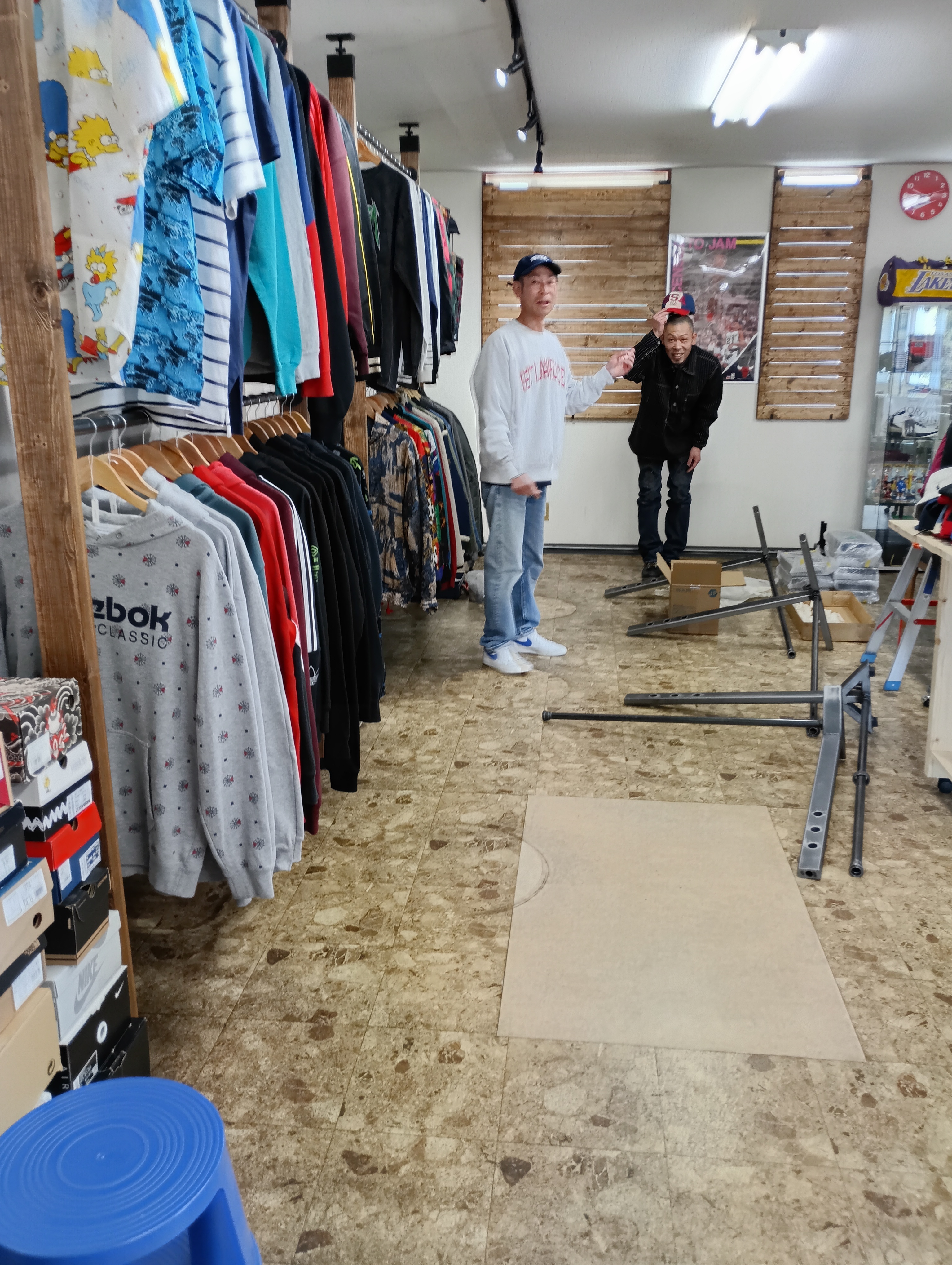 中野市、今日は古着屋まつりじゃけぇの