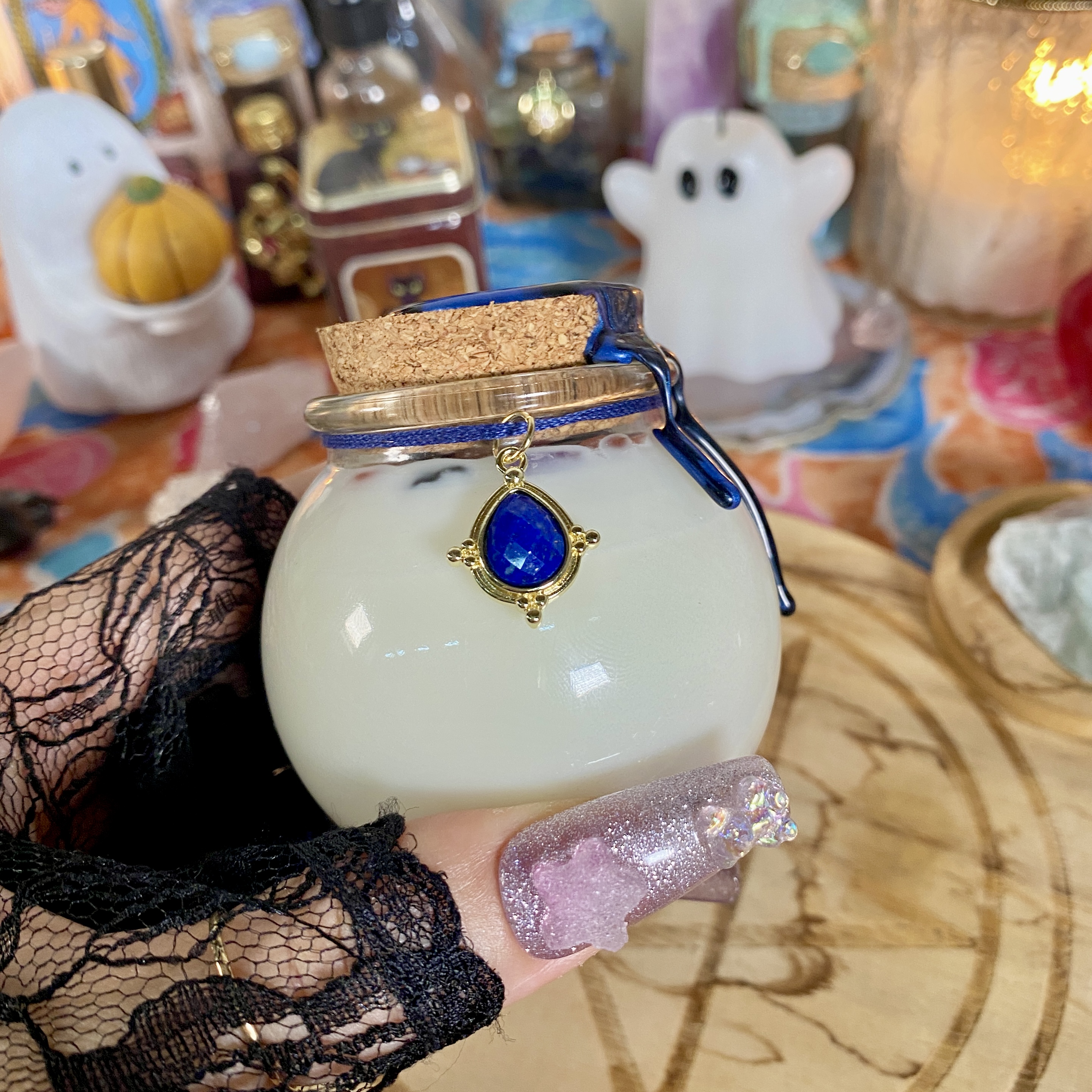 焚き火の音が楽しめるキャンドル / 勇気と自信をもたらせる魔法のお守り