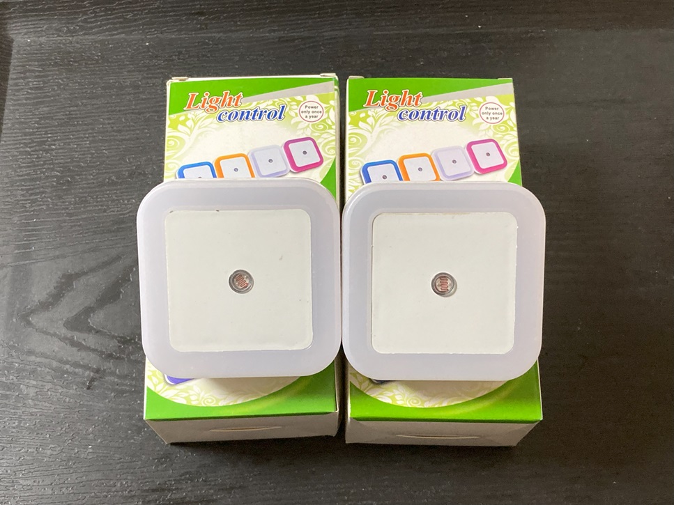 ＬＥＤセンサーライト（４個ＳＥＴ）