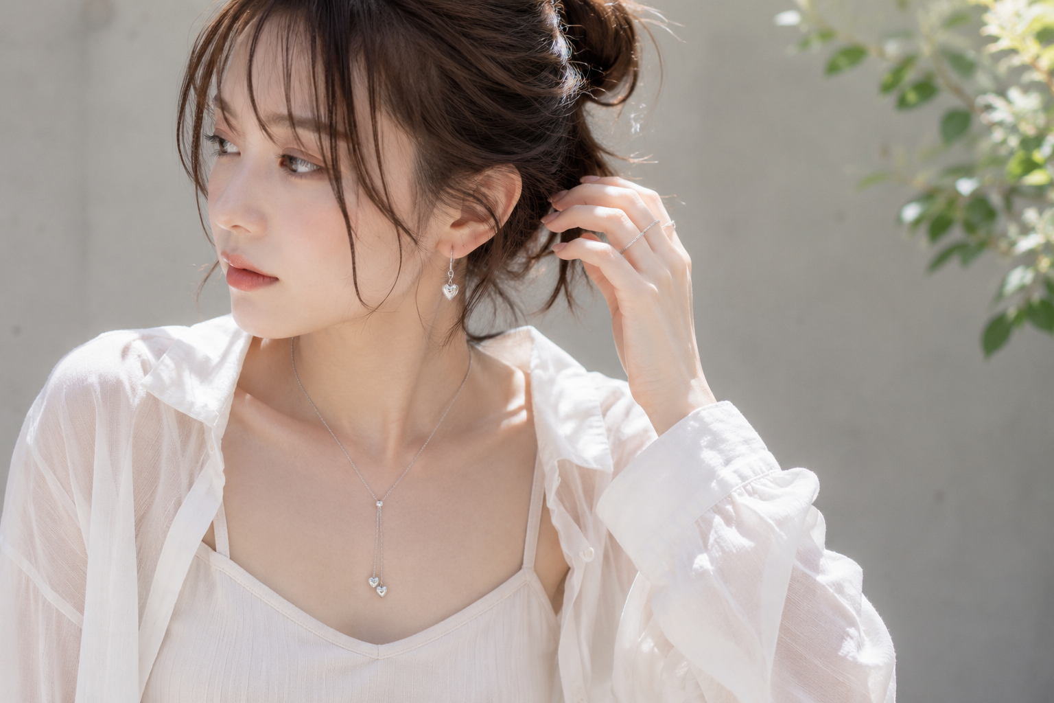 【2026年夏】韓国風コーデに合うアクセサリー5選｜ネックレス・ピアス・リングで叶えるトレンドスタイ