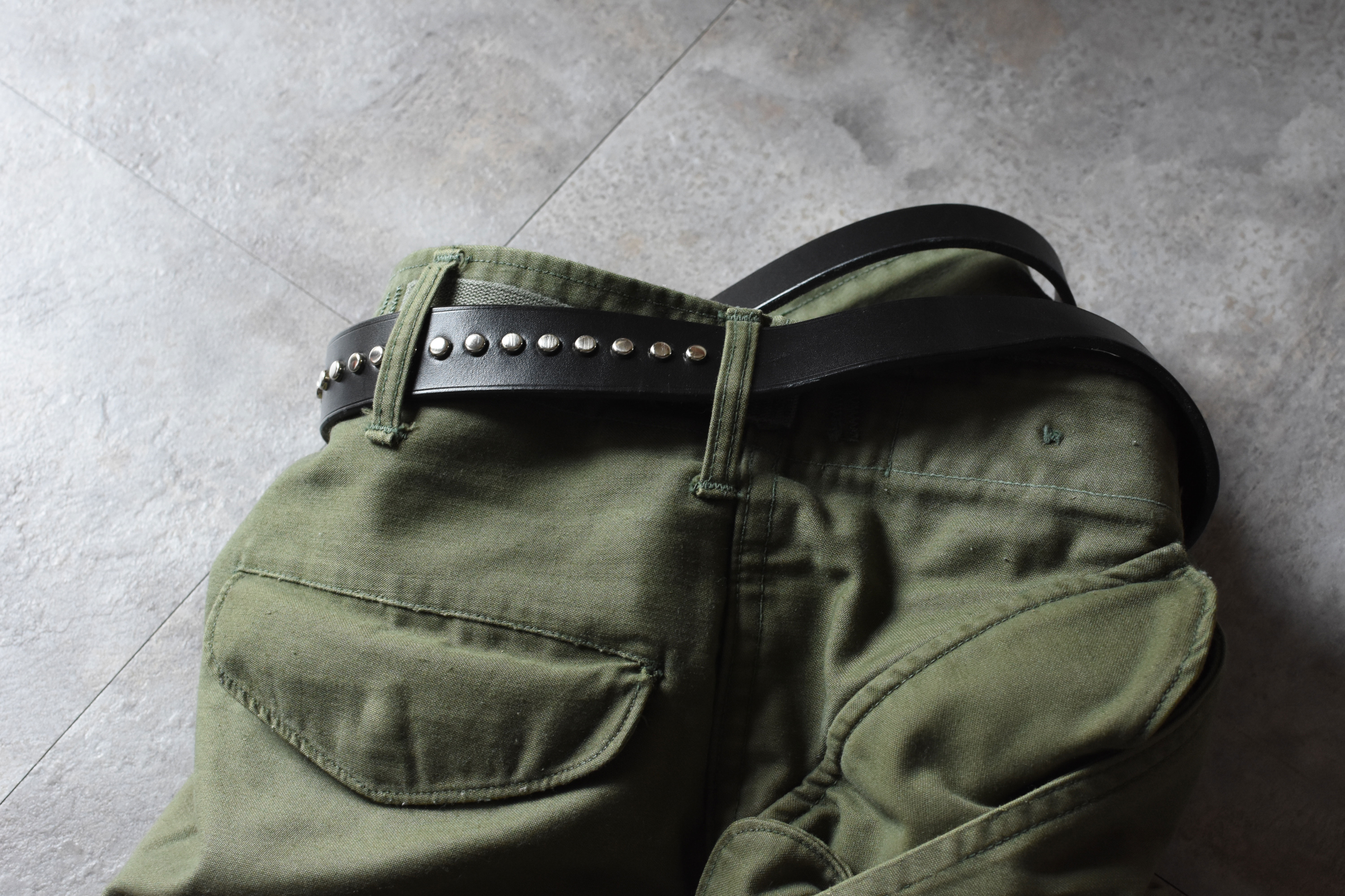 スタッズベルト。