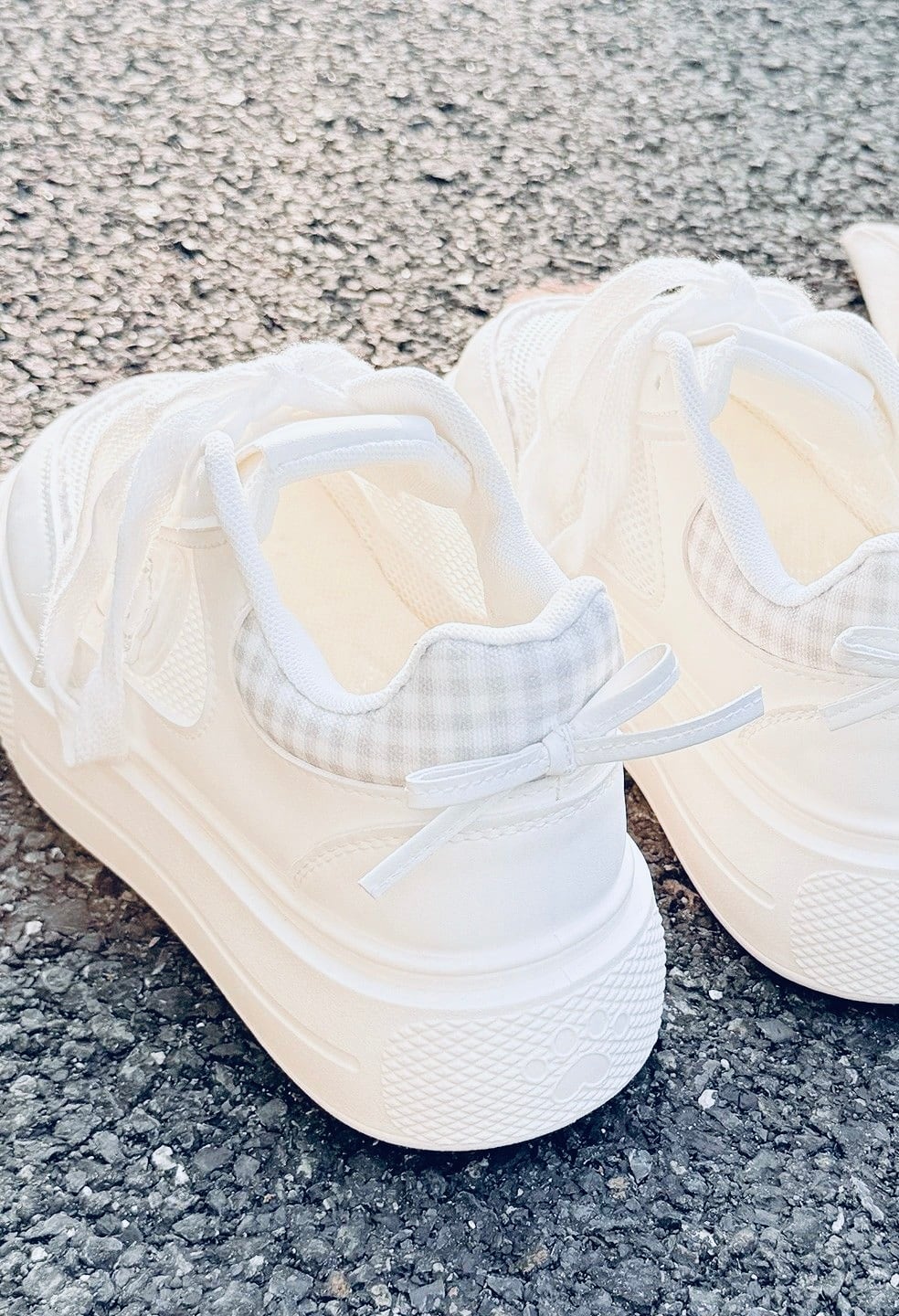 夏でも足ムレしたくない子、集合〜♡ この厚底スニーカー、かわいすぎるんだけど…!