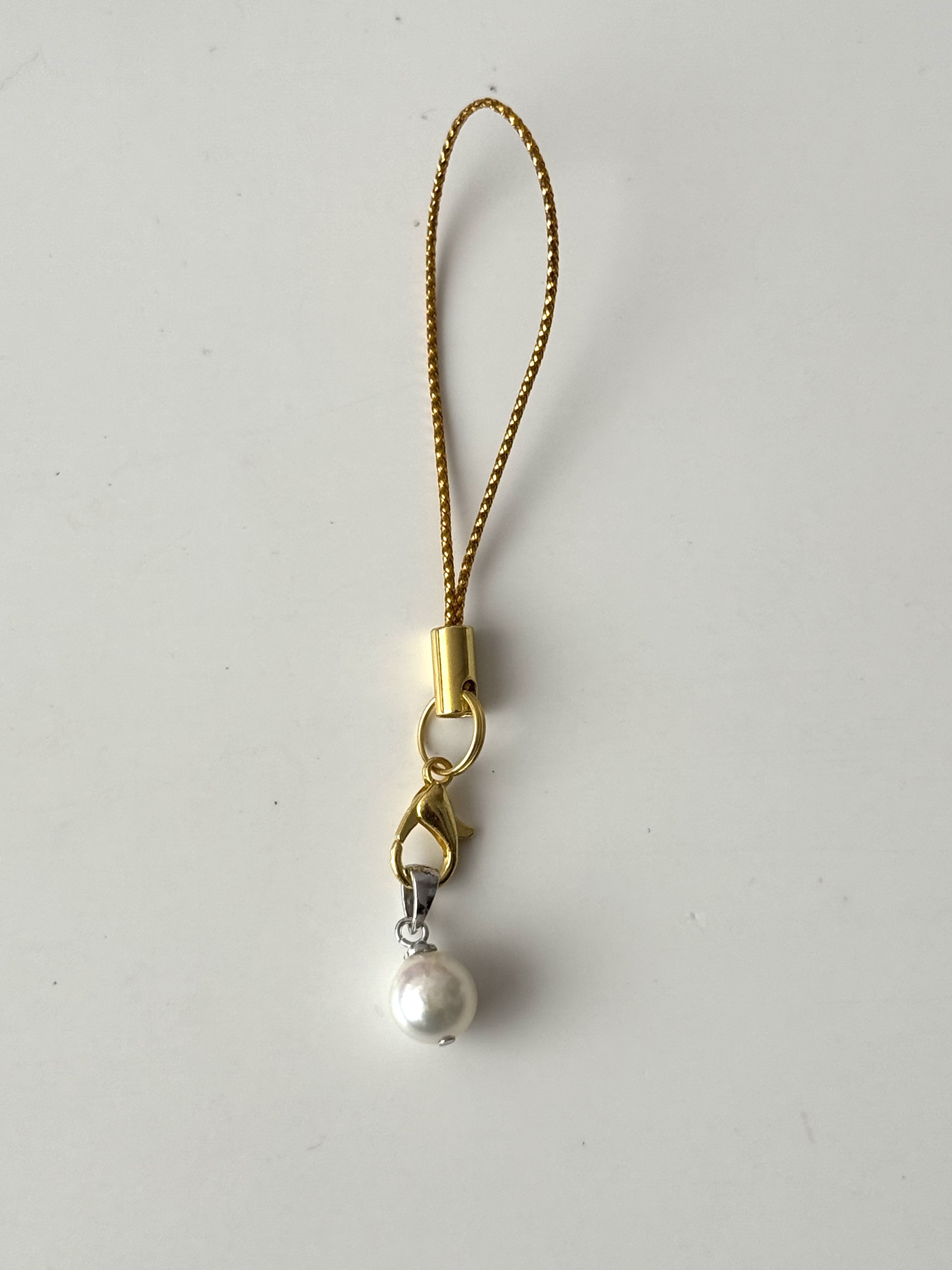 ストラップのゴールド登場!