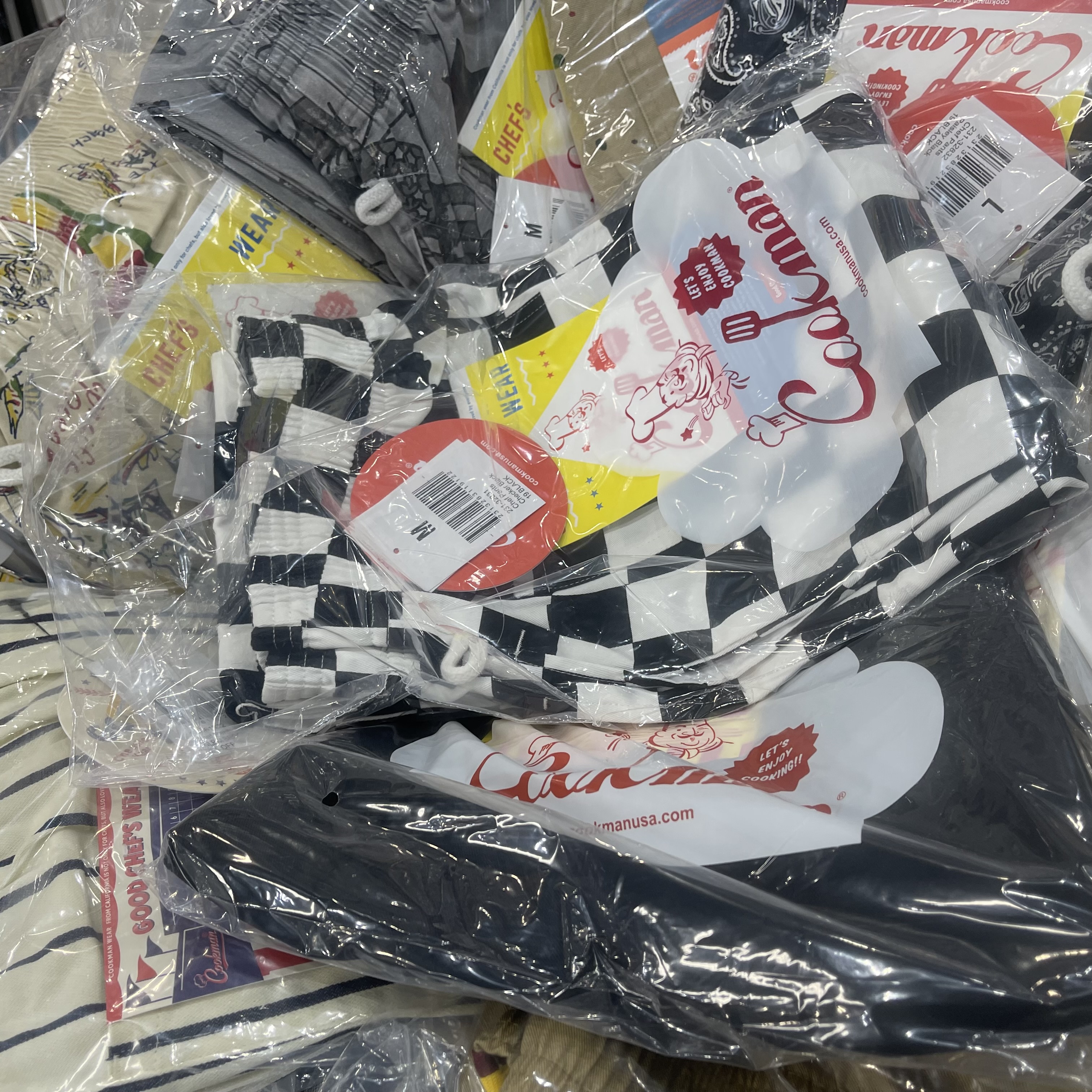 Cookmanより入荷がありました！