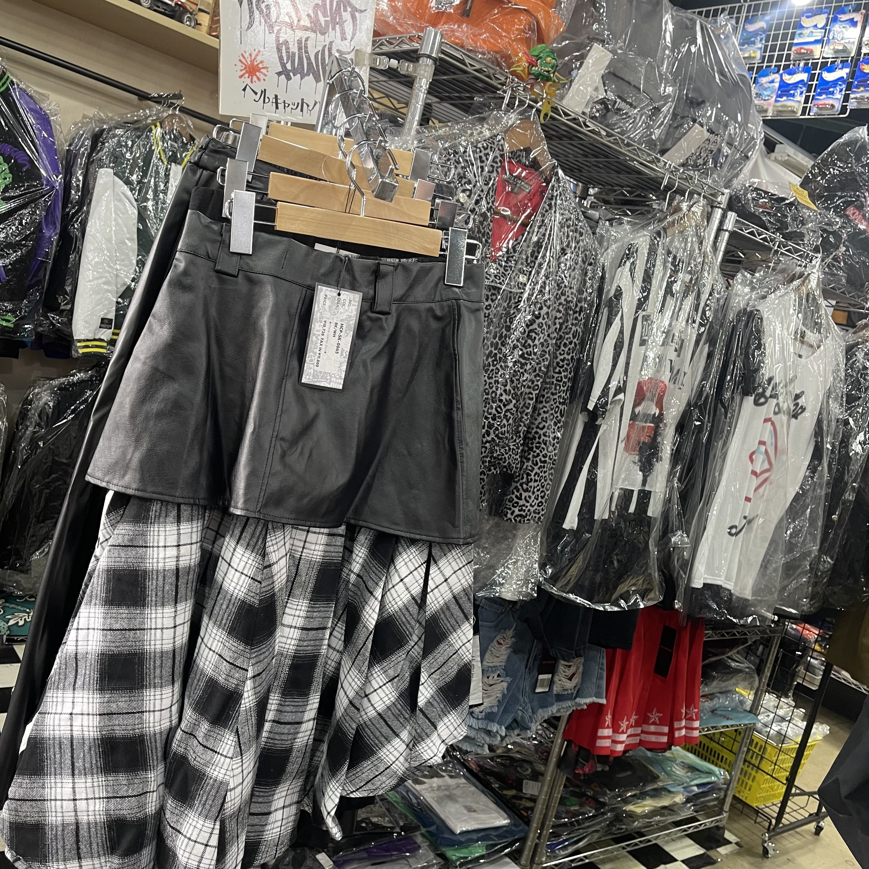 HELLCATPUNKSより入荷がありました！