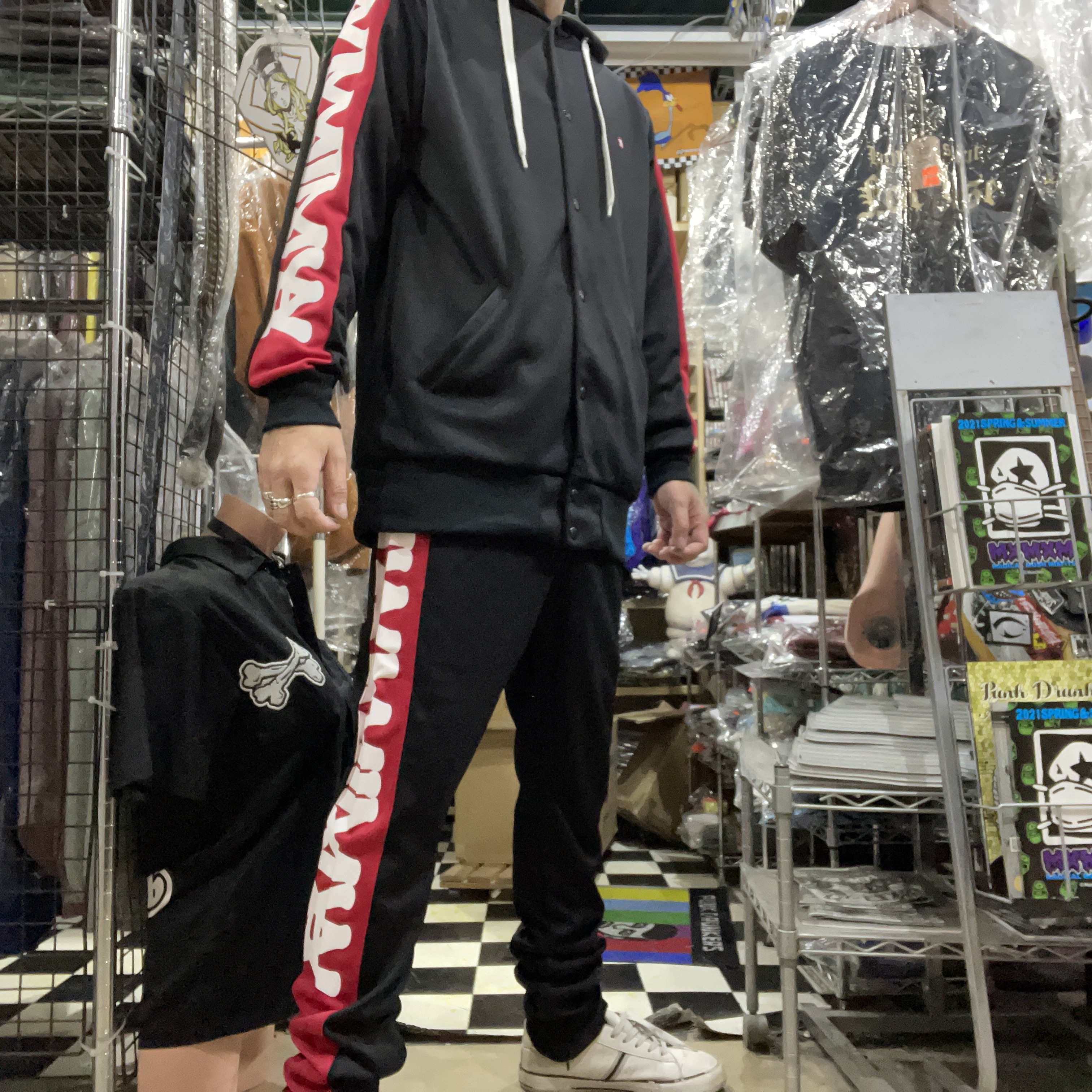 【 ANIMALIA 】JOGGING HOOD JACKET X PANTSのご紹介です