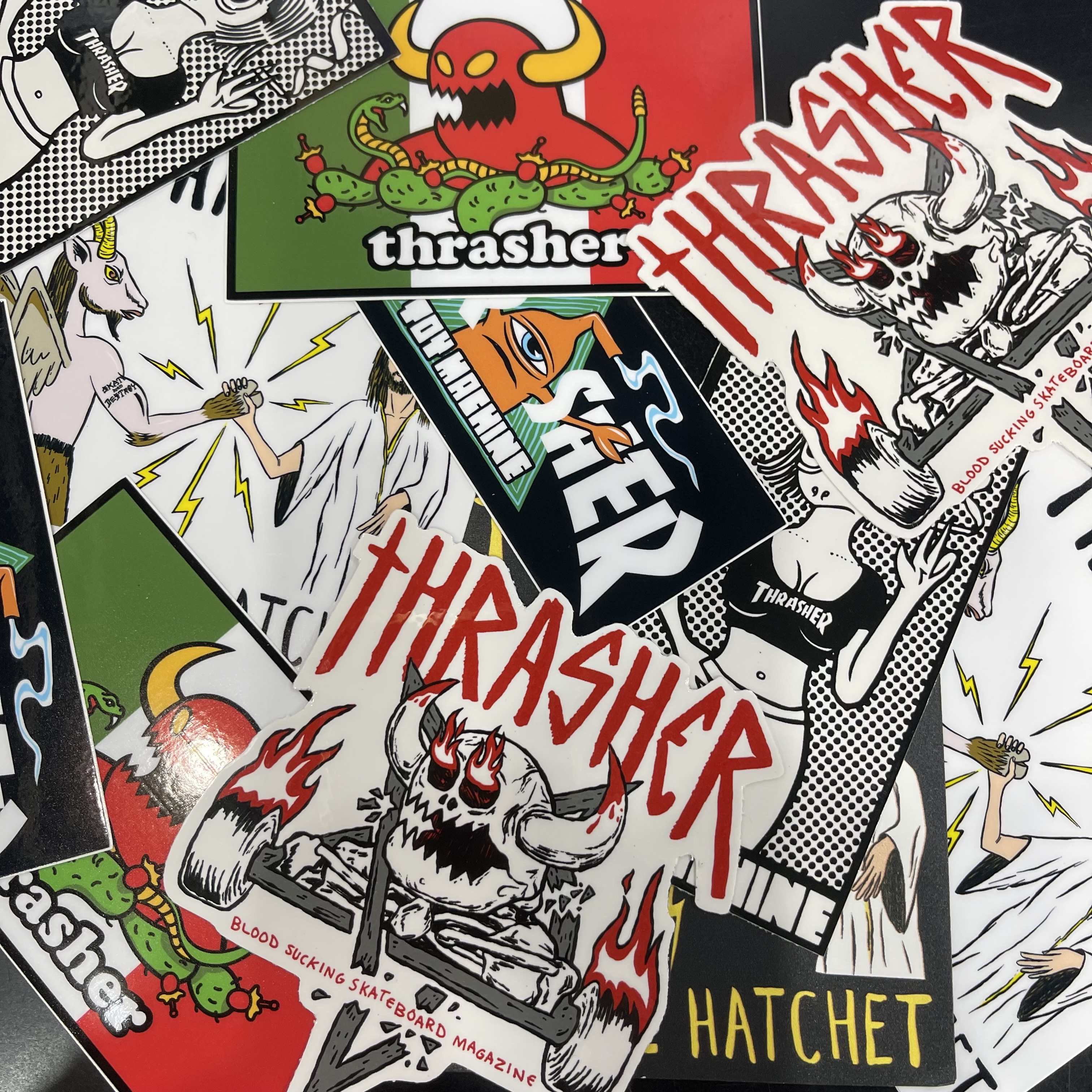 THRASHER x TOYMACHINEステッカープレゼント企画