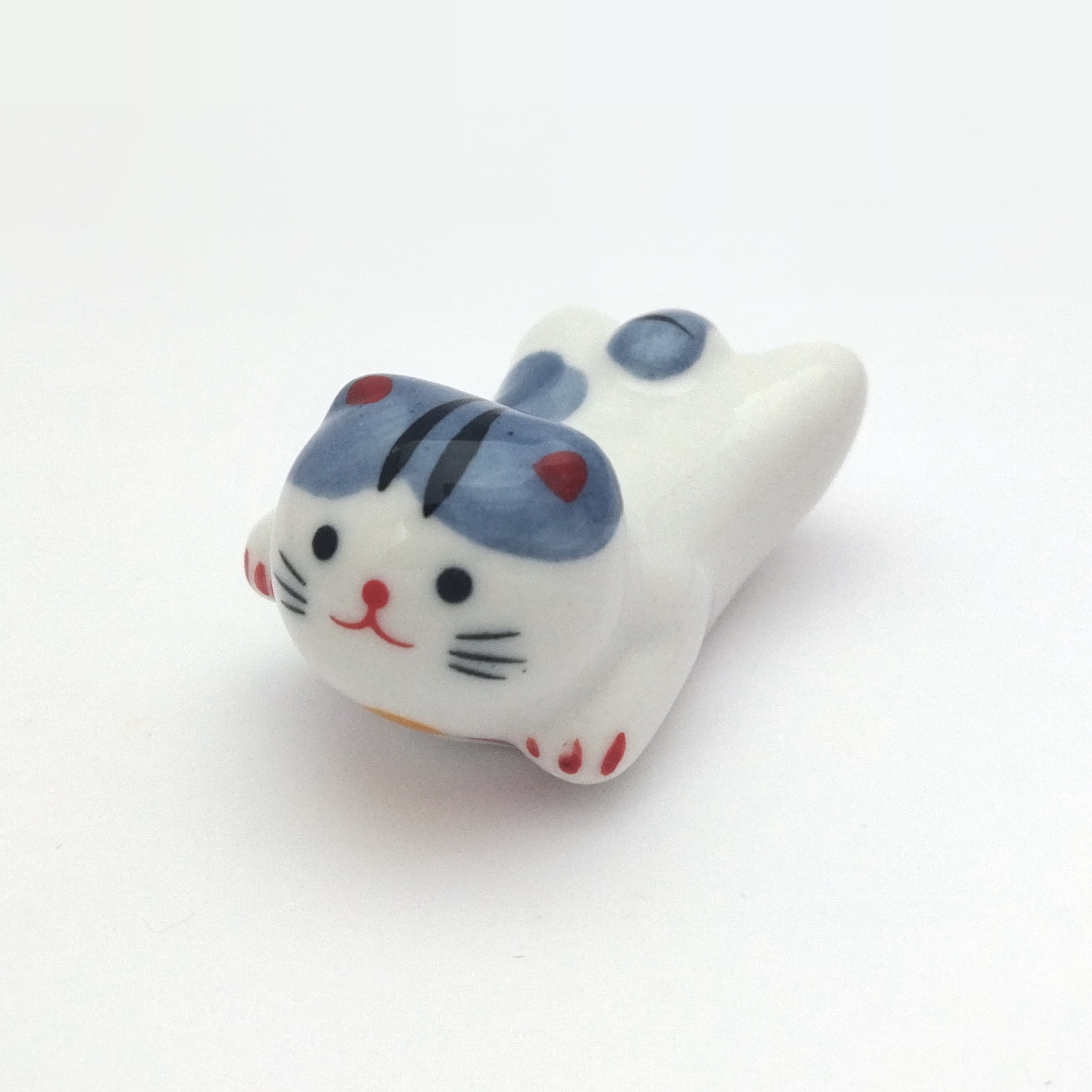 【新入荷】 ねこモチーフの箸置き　-腹ばい猫-