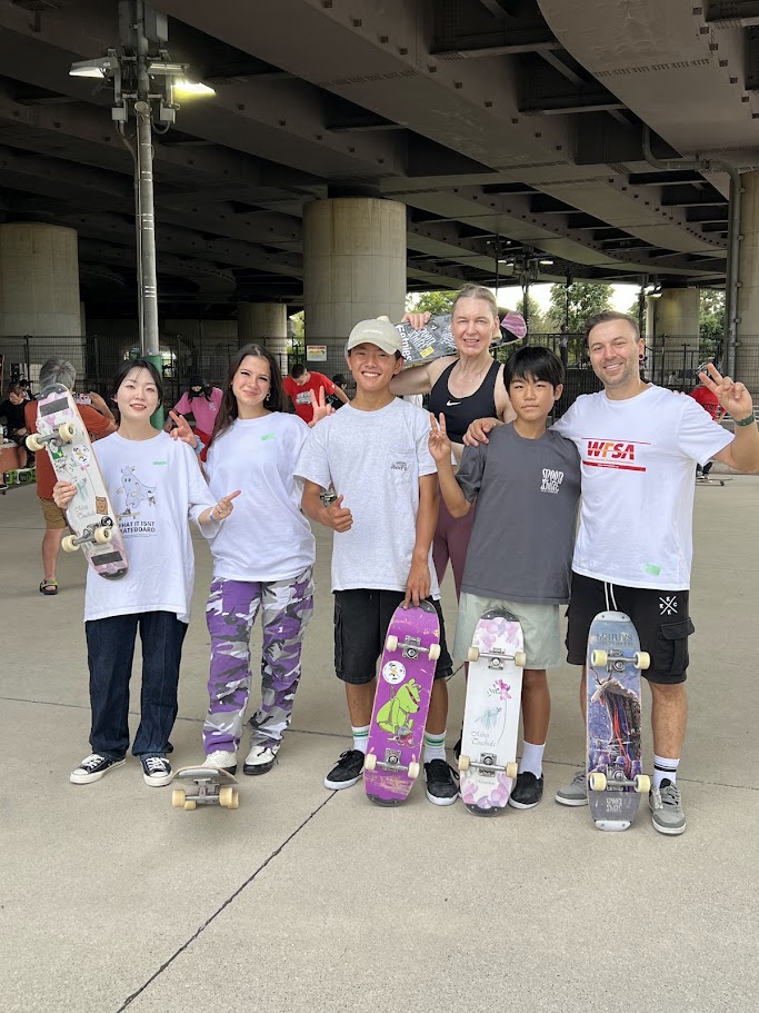 サイン入りブロマイドをプレゼント!