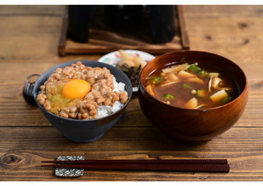 毎日の朝ごはんが健康のカギ🌅 味噌と納豆、本当のチカラ知ってますか？