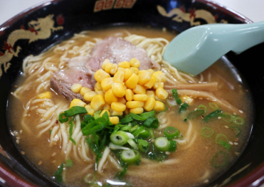 🍜 味噌ラーメンの進化と地域の個性:発酵が育む日本の味