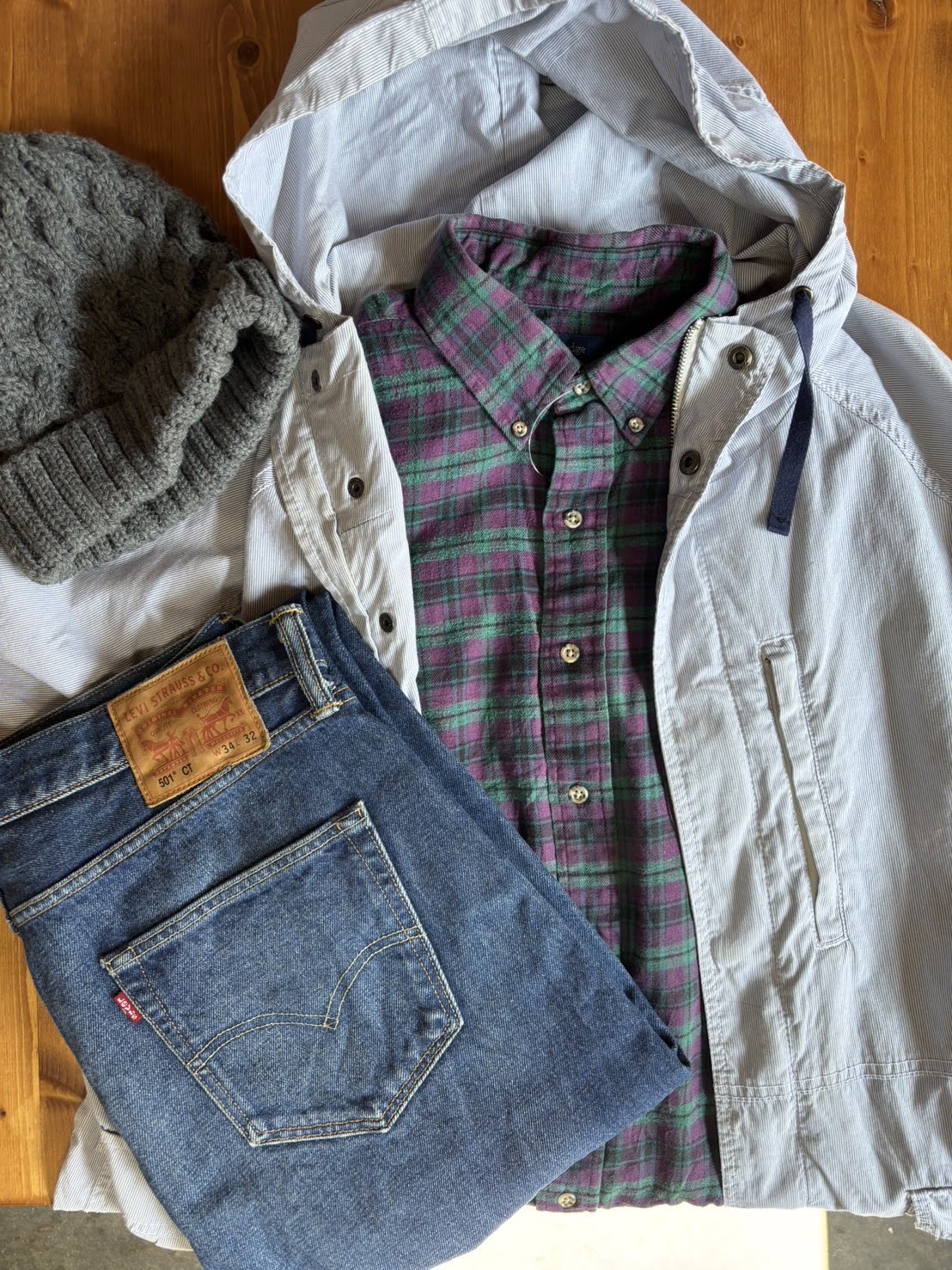 トミーヒルフィガー　ピンストライプシャンブレーパーカー×リーバイス501CT w34L32